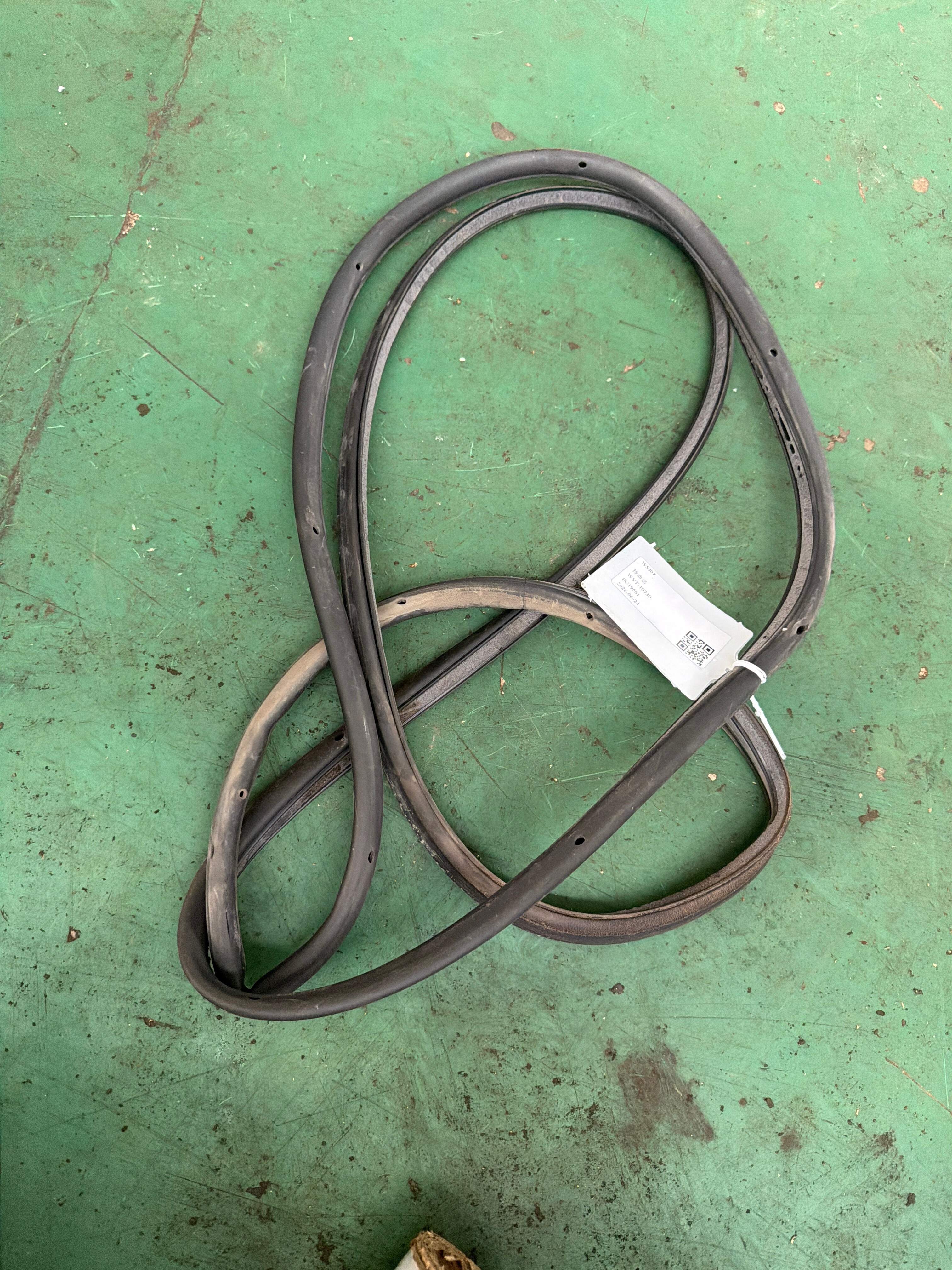 L3CD8377025AP Front Door Seal Strip, Right