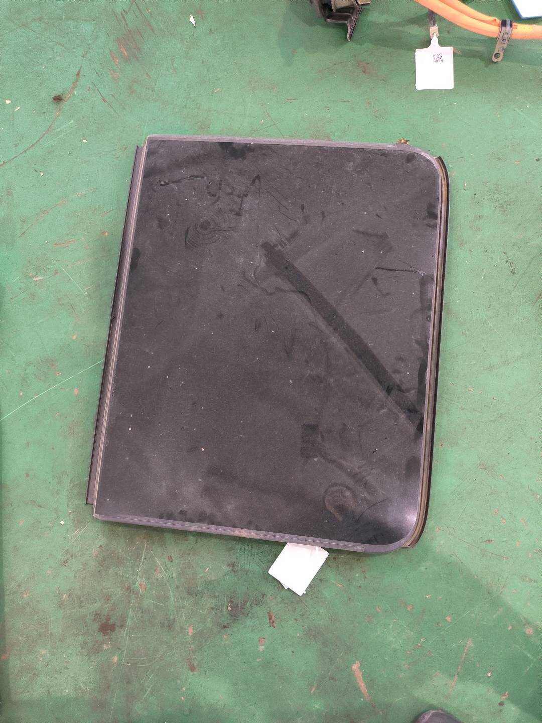 P0009817AC Rear Windshield Assembly