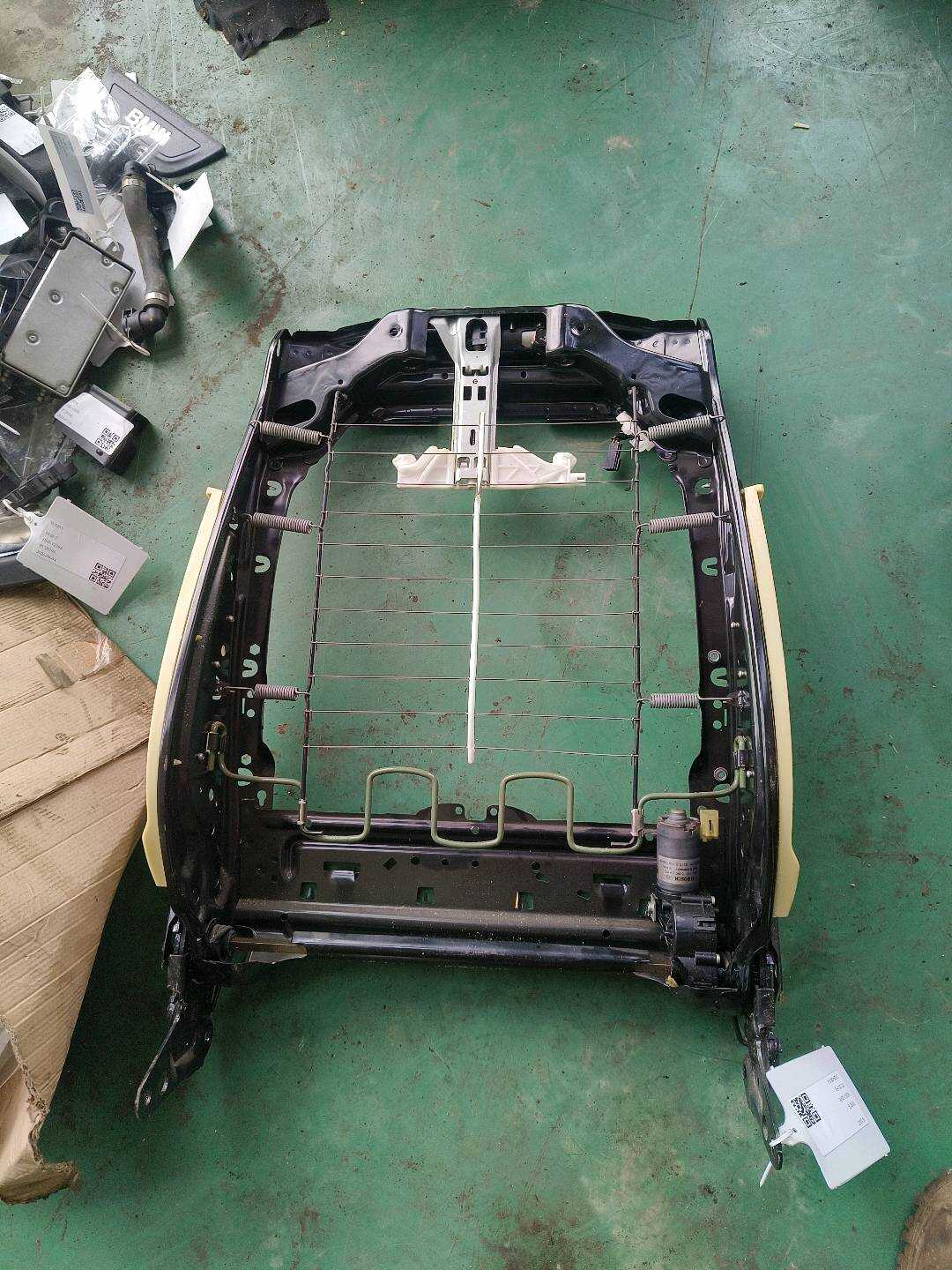 52109160685 副驾驶员座椅靠背骨架
