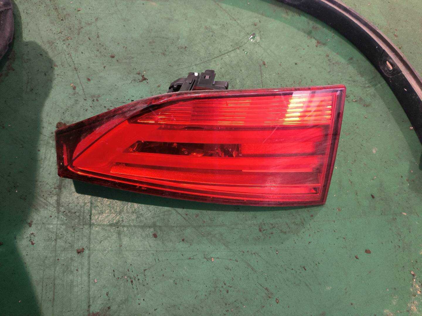 63212992479 Inner Tail Light Half Assembly, Left