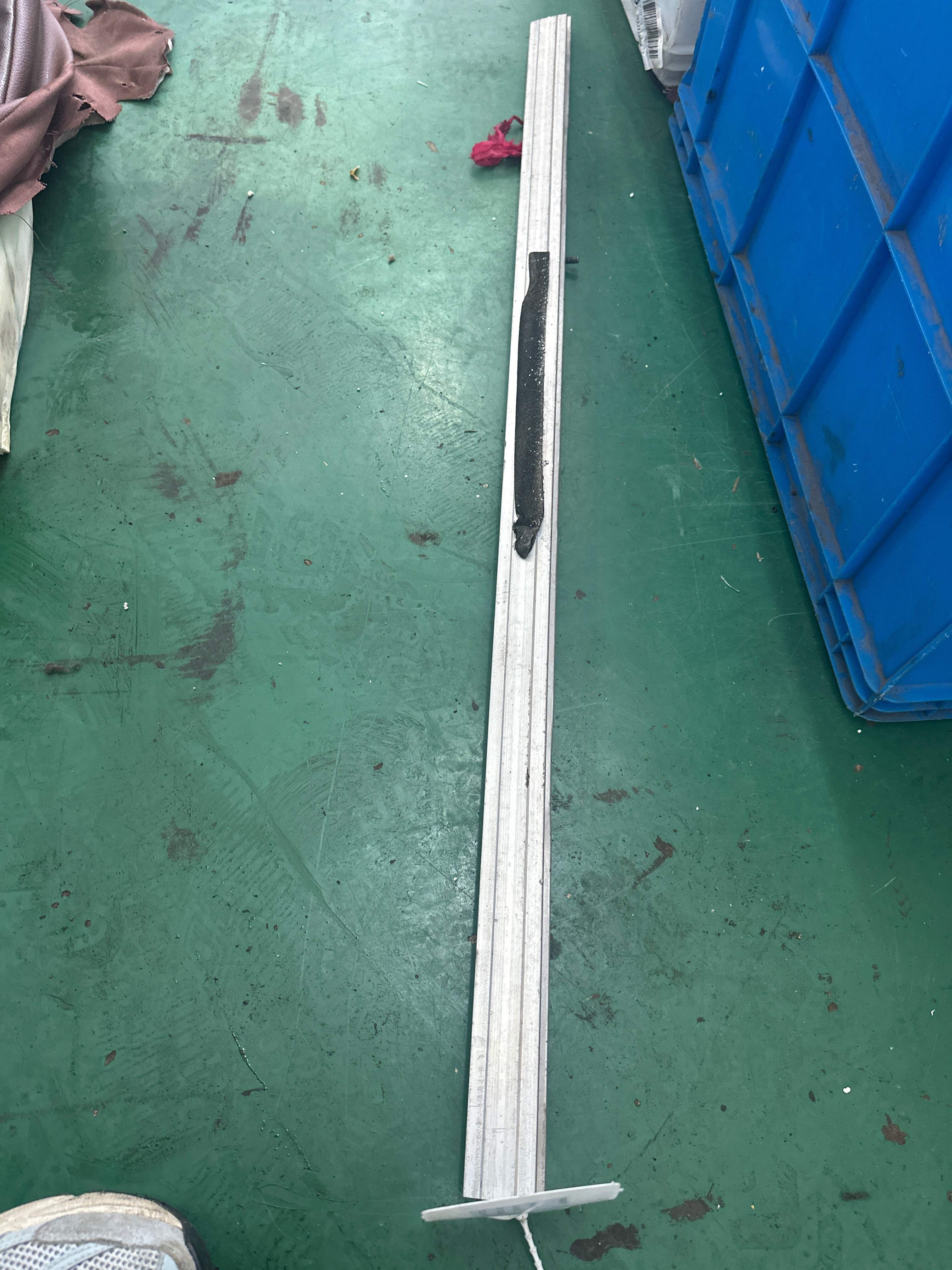 4B3831507A 防撞梁