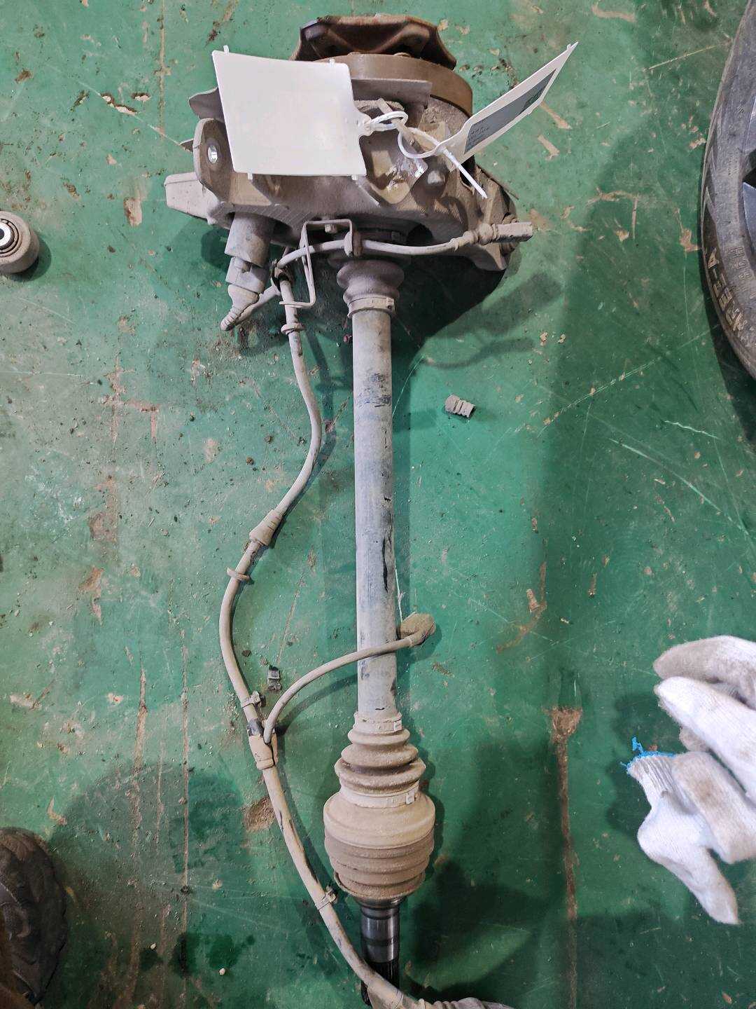 97033161202 后转向节(右)