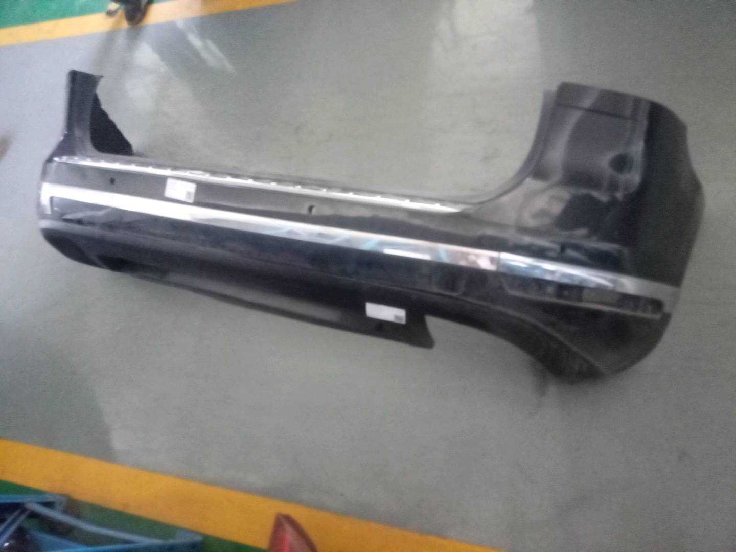 7P6807417GRU 后保险杠皮