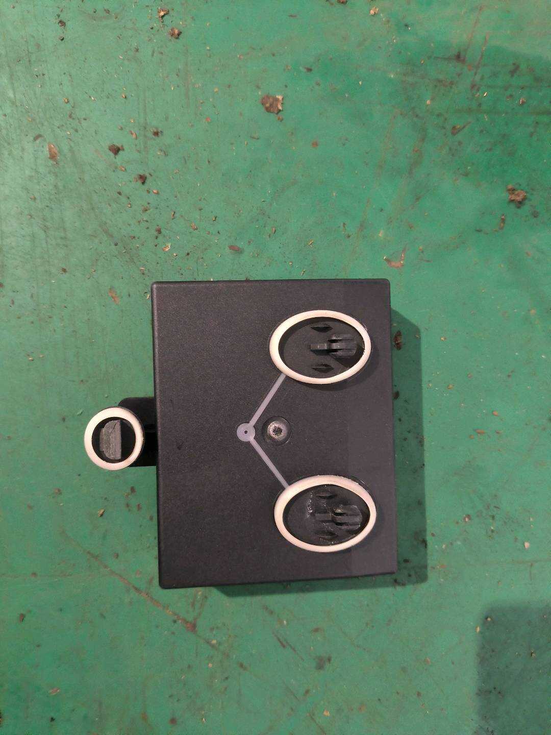 5Q0959592E 前车门控制单元(右)