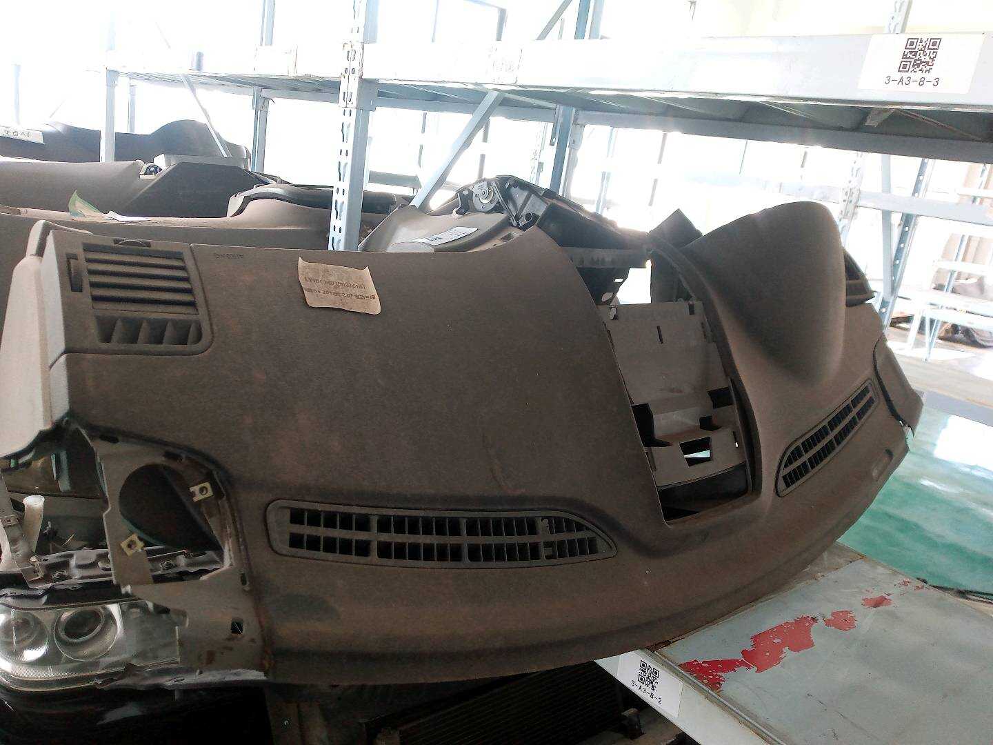 B215305020BA 仪表台壳