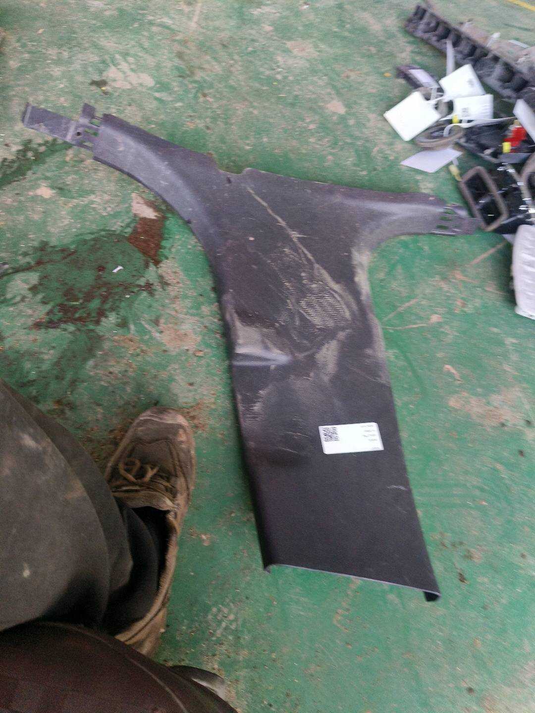 GR2BF243W07AD3EA9 B柱内衬(左下)