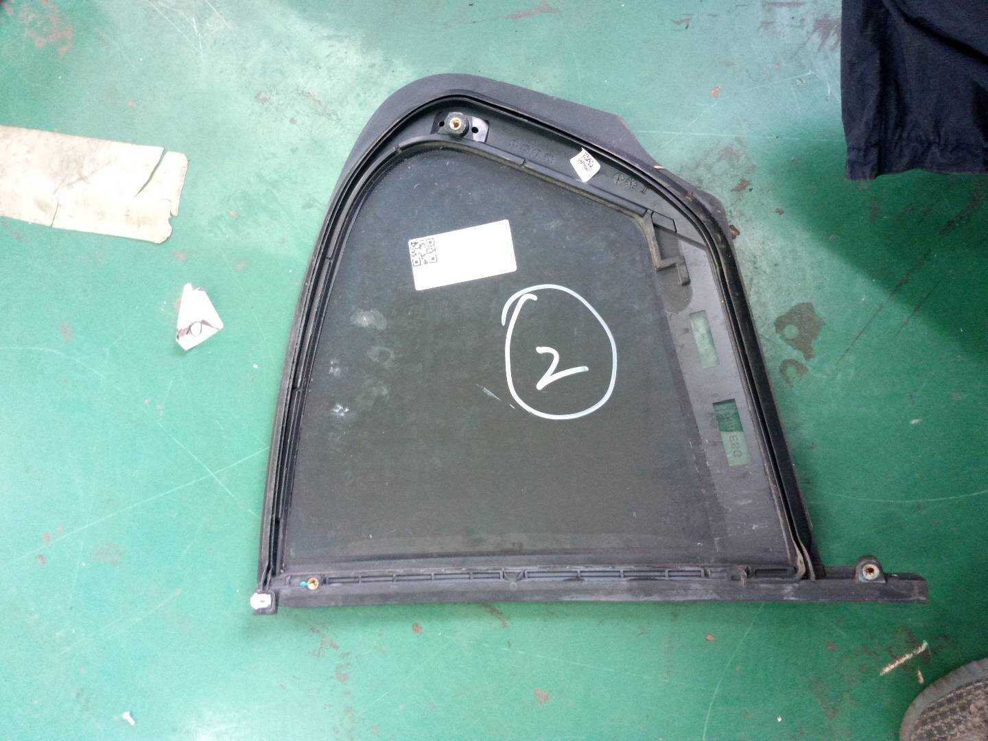 51357478640 后门三角窗玻璃(右)