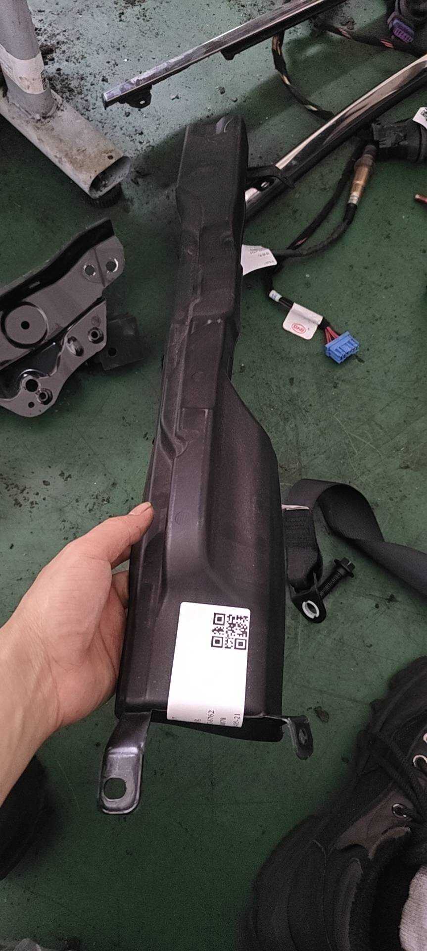 MEH8123510 后空调中左吹面风道总成