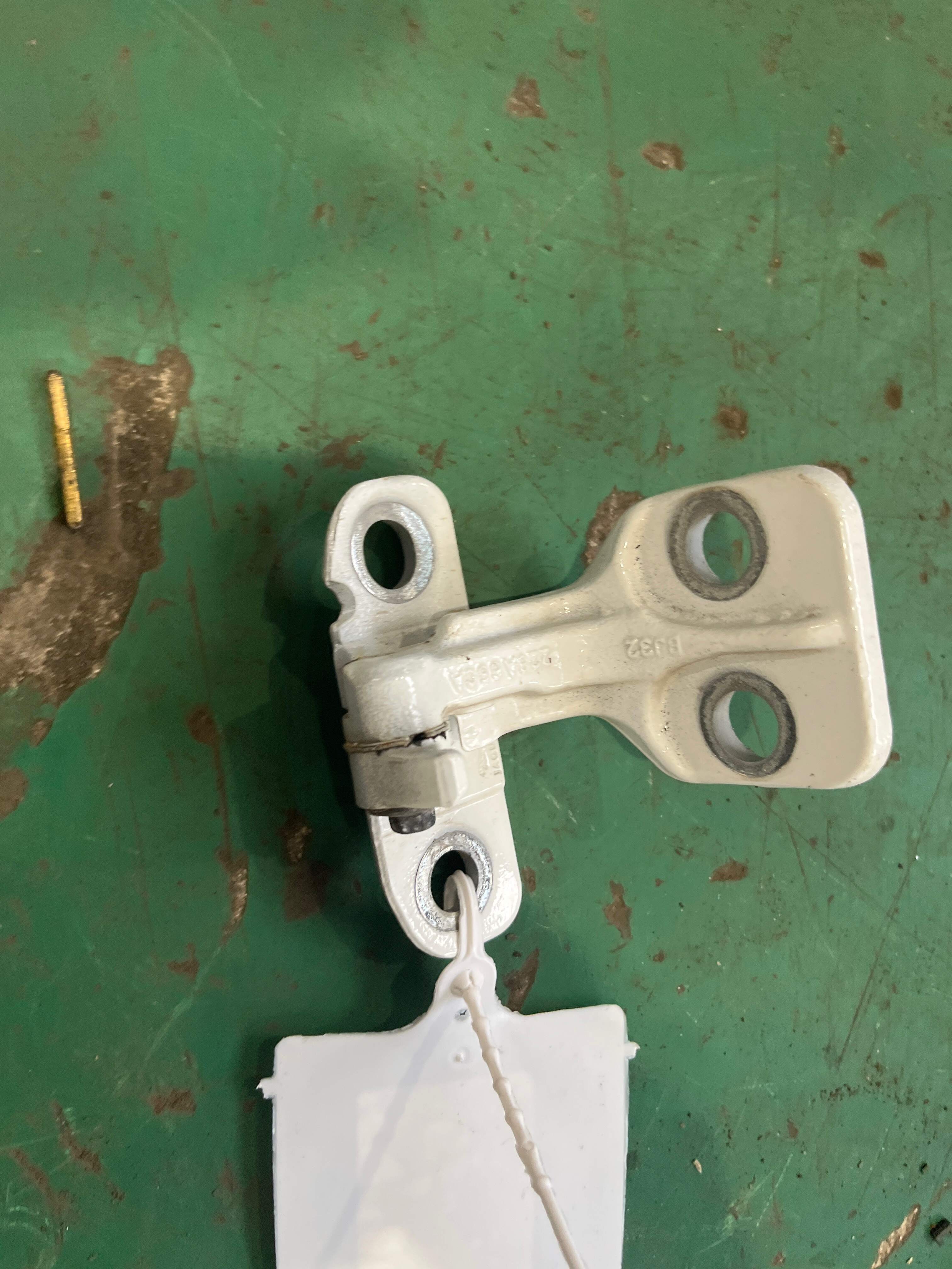 LR027586 Rear Door Hinge (Lower Left)