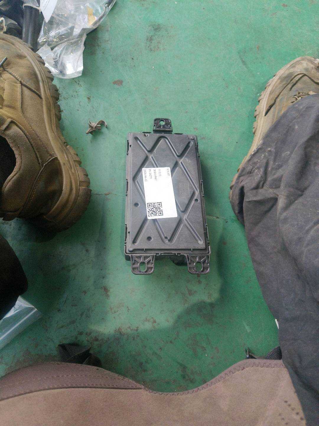 61359279822 车门控制单元