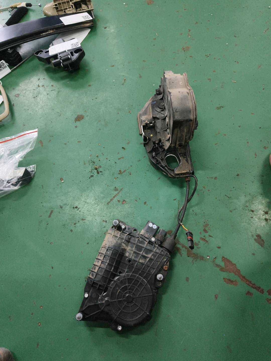 51225A36E16 Rear Door Lock Mechanism, Right