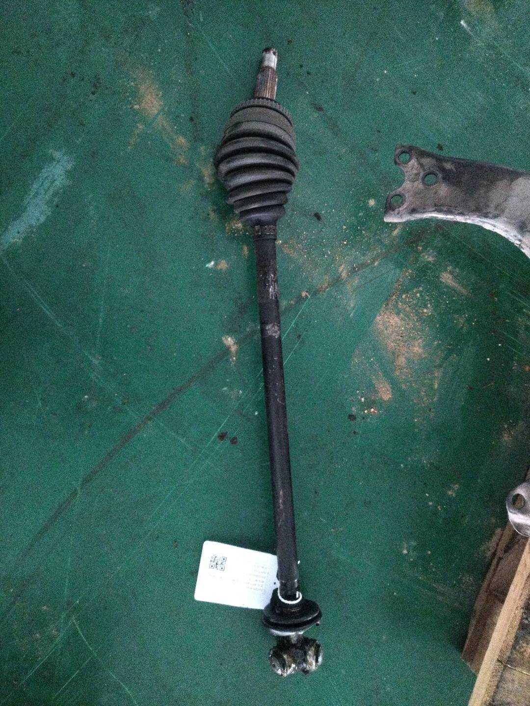 F3T2203020 前半轴（右）
