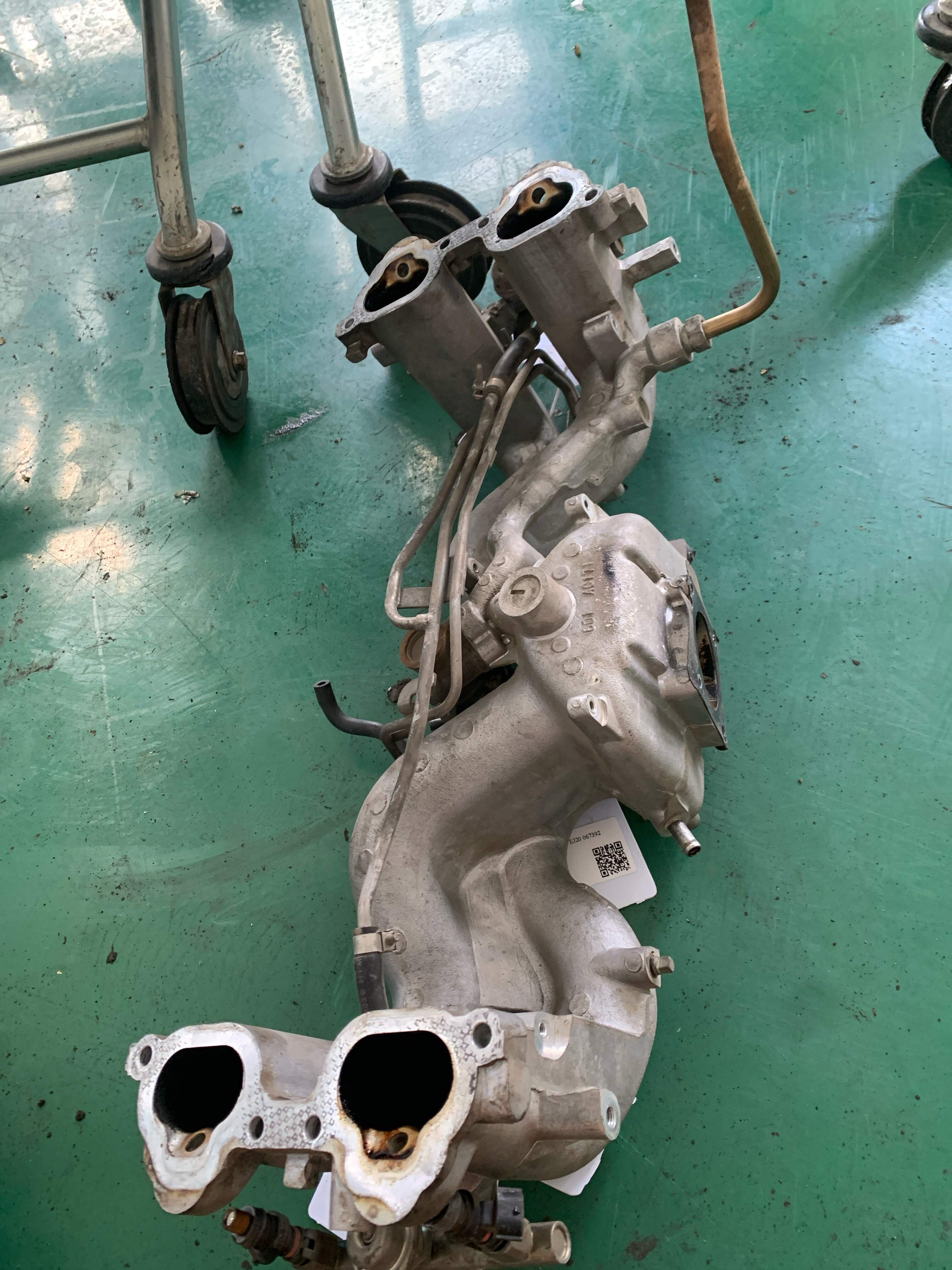 14001AB981 进气歧管