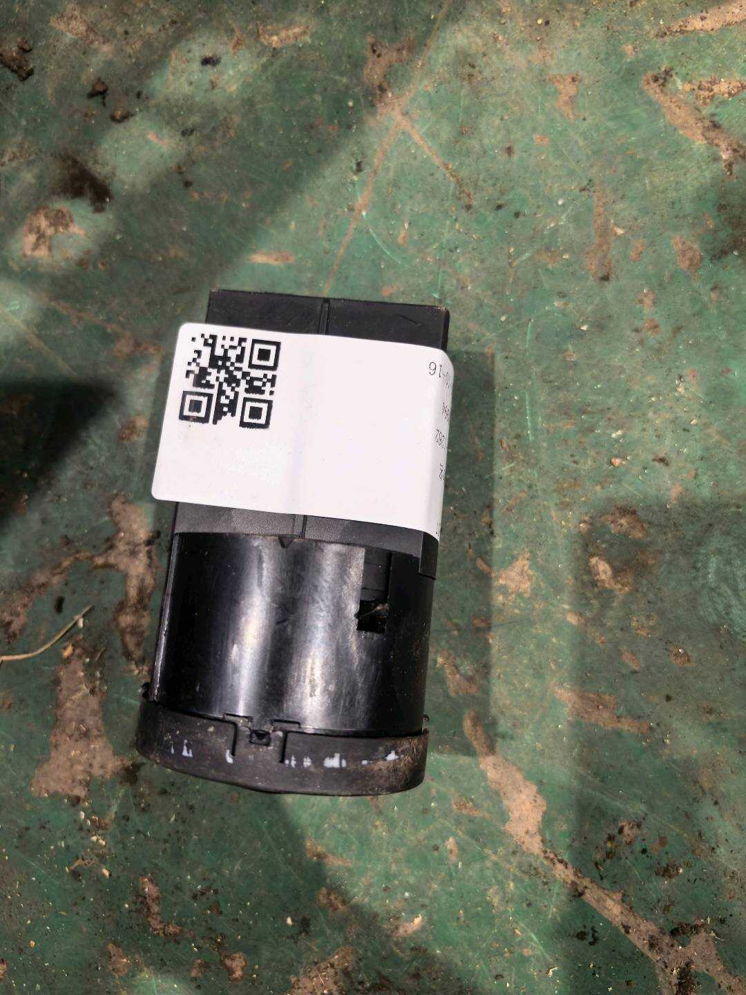 8E0941531A Light Switch