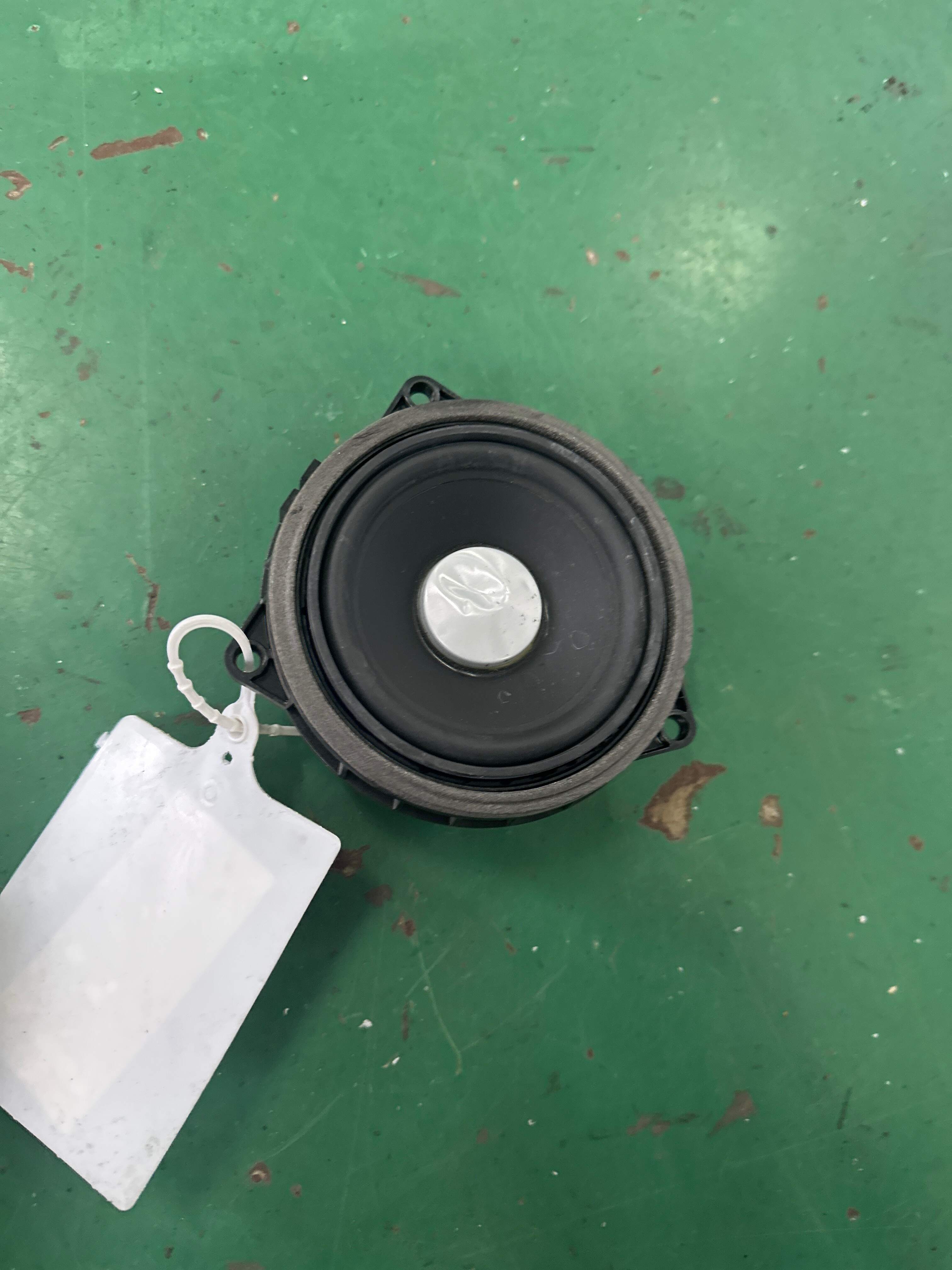 65139210452 后门中音扬声器(右)