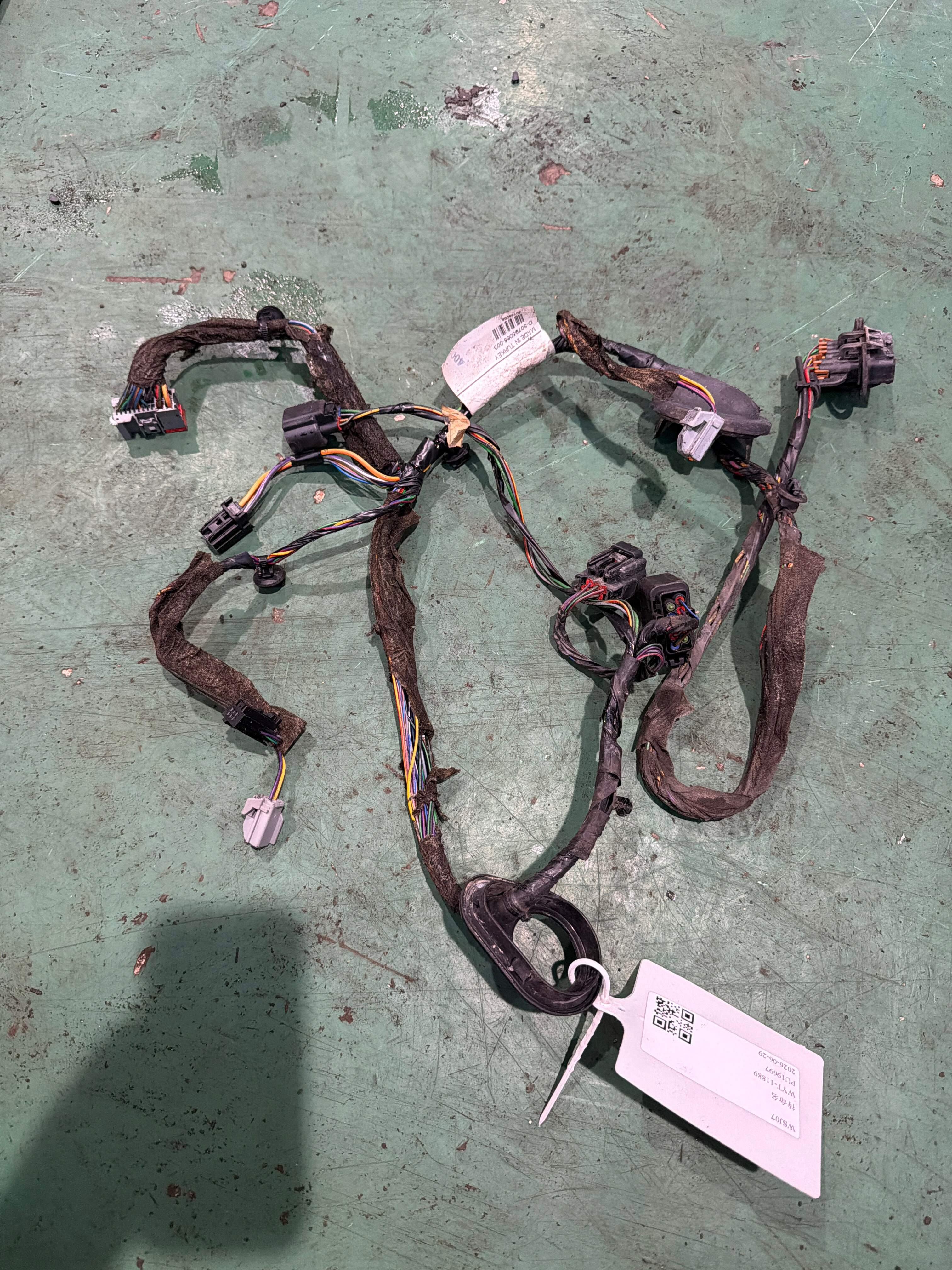 31318674 后门线束（右）