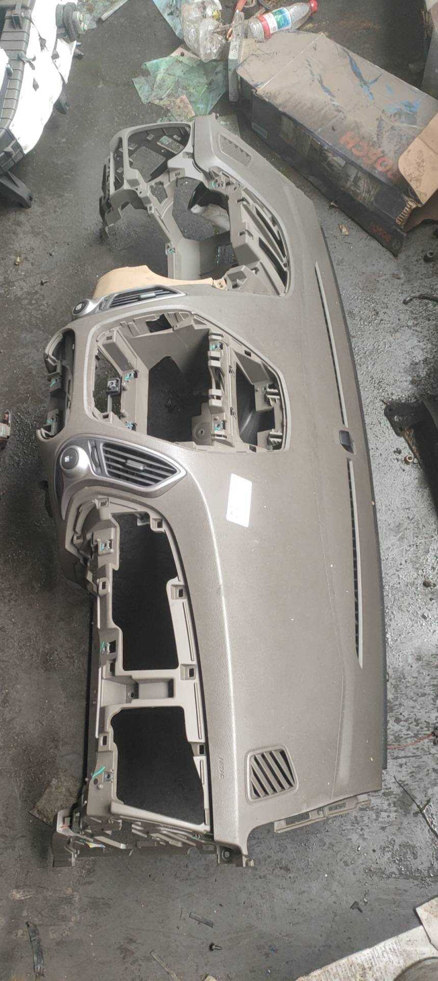 847102Z000B1 仪表台总成