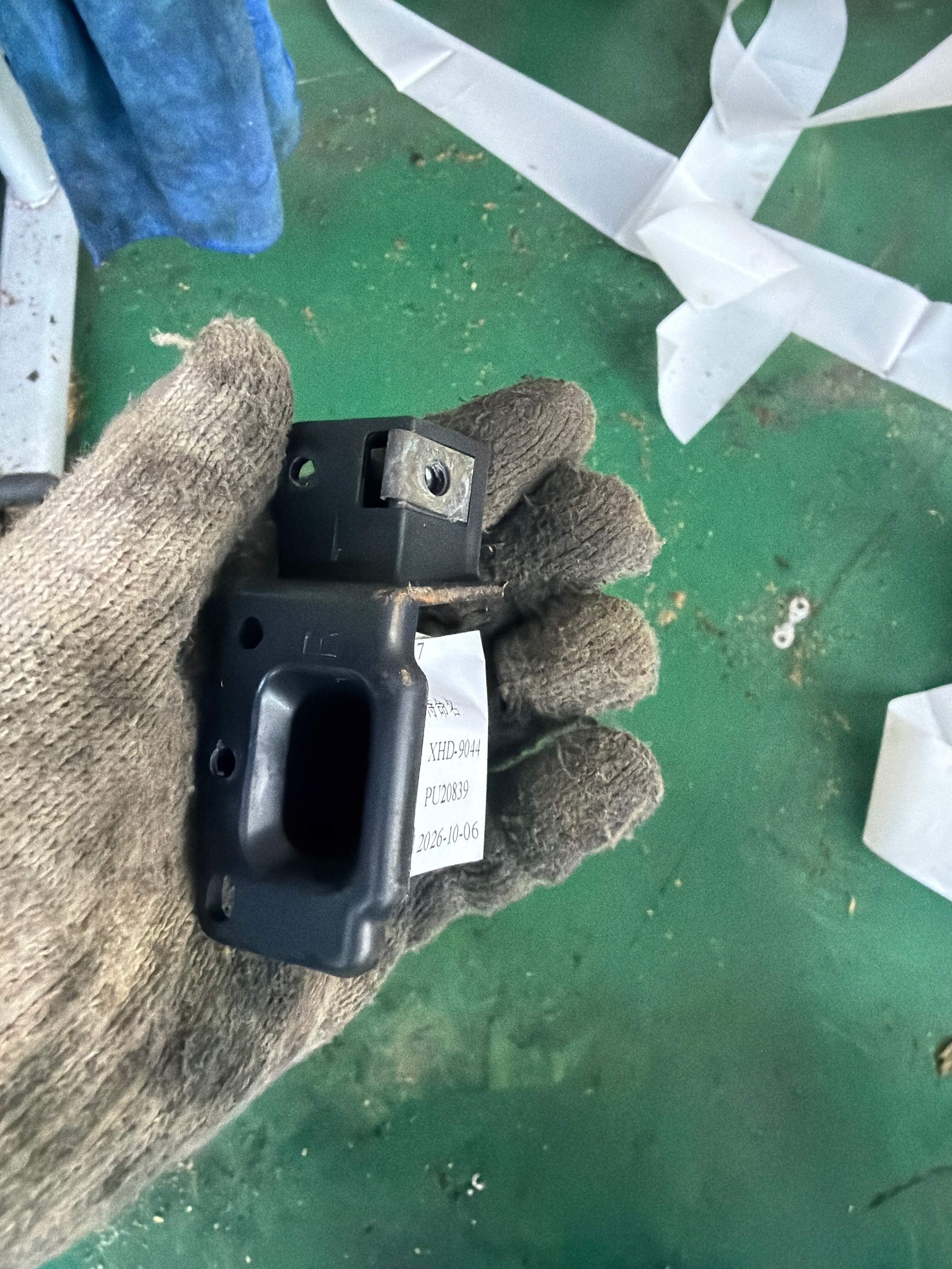 77108TL0G01 STAY, R. FR. INSTRUMENT