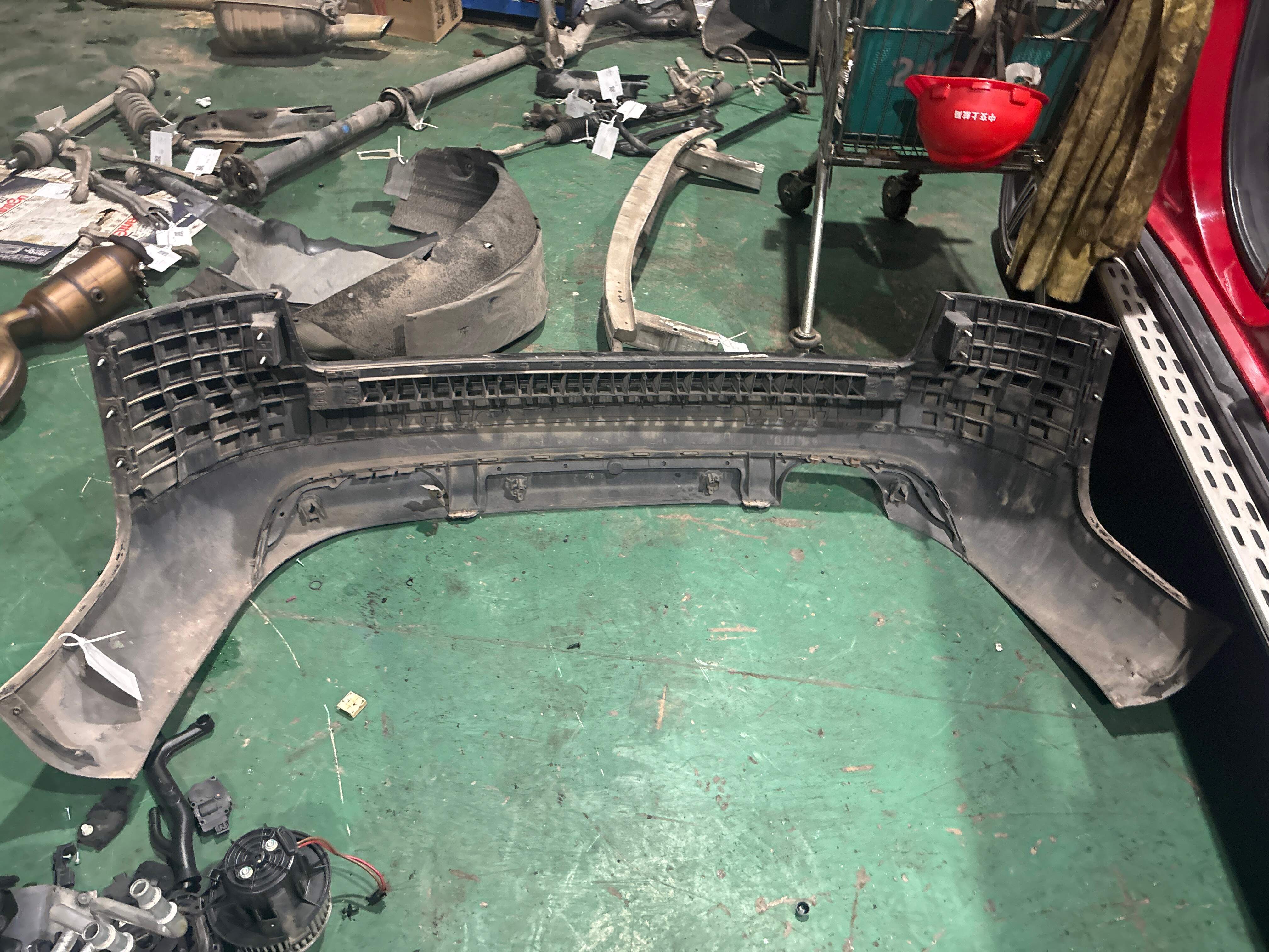 4B5807301BJ Rear Bumper Cover