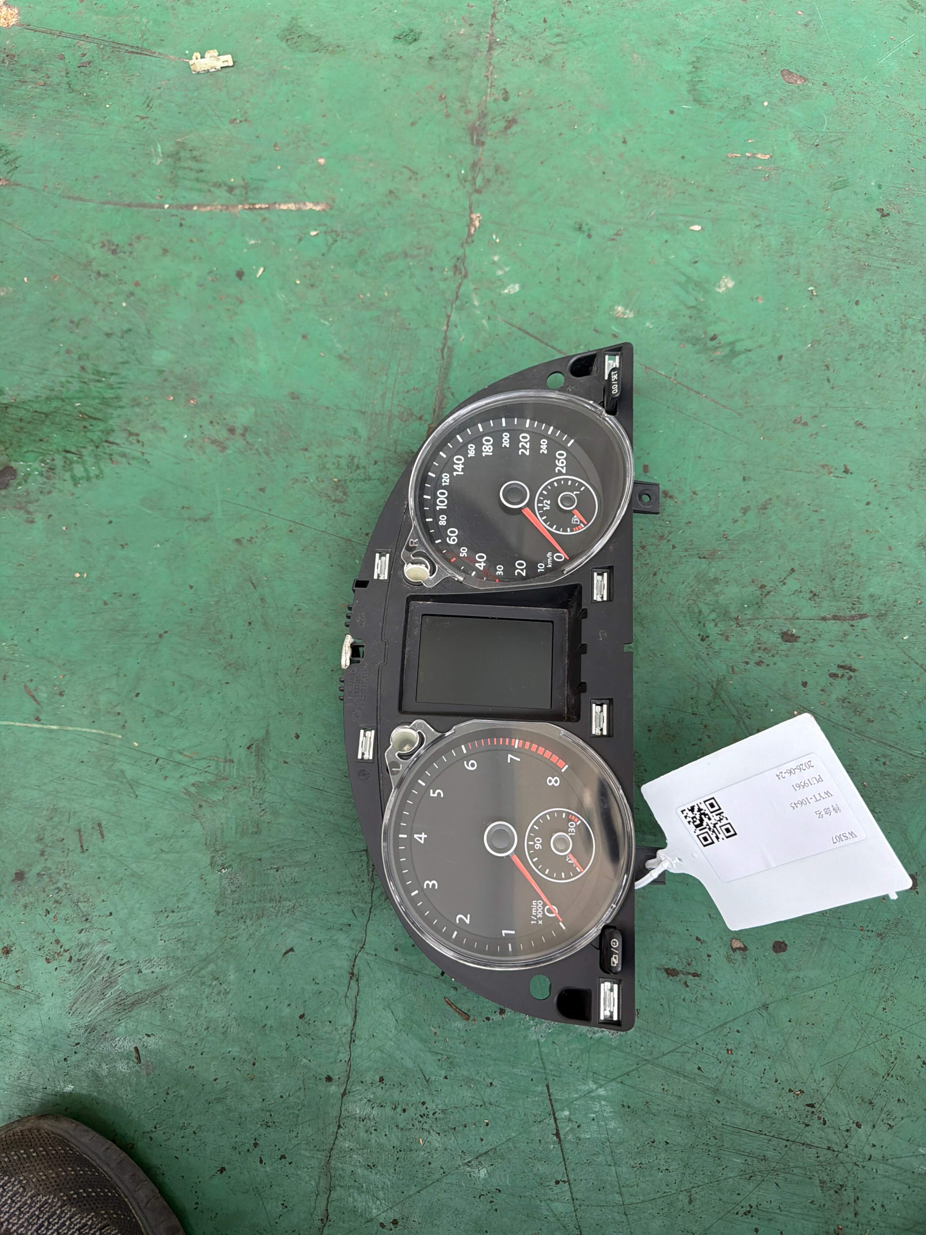 L3AD920870E 组合仪表总成