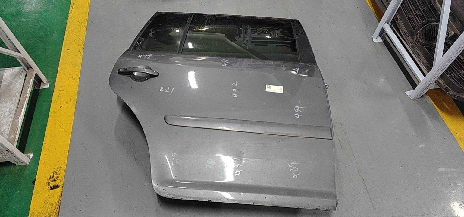 2025041909567 后门壳（右）