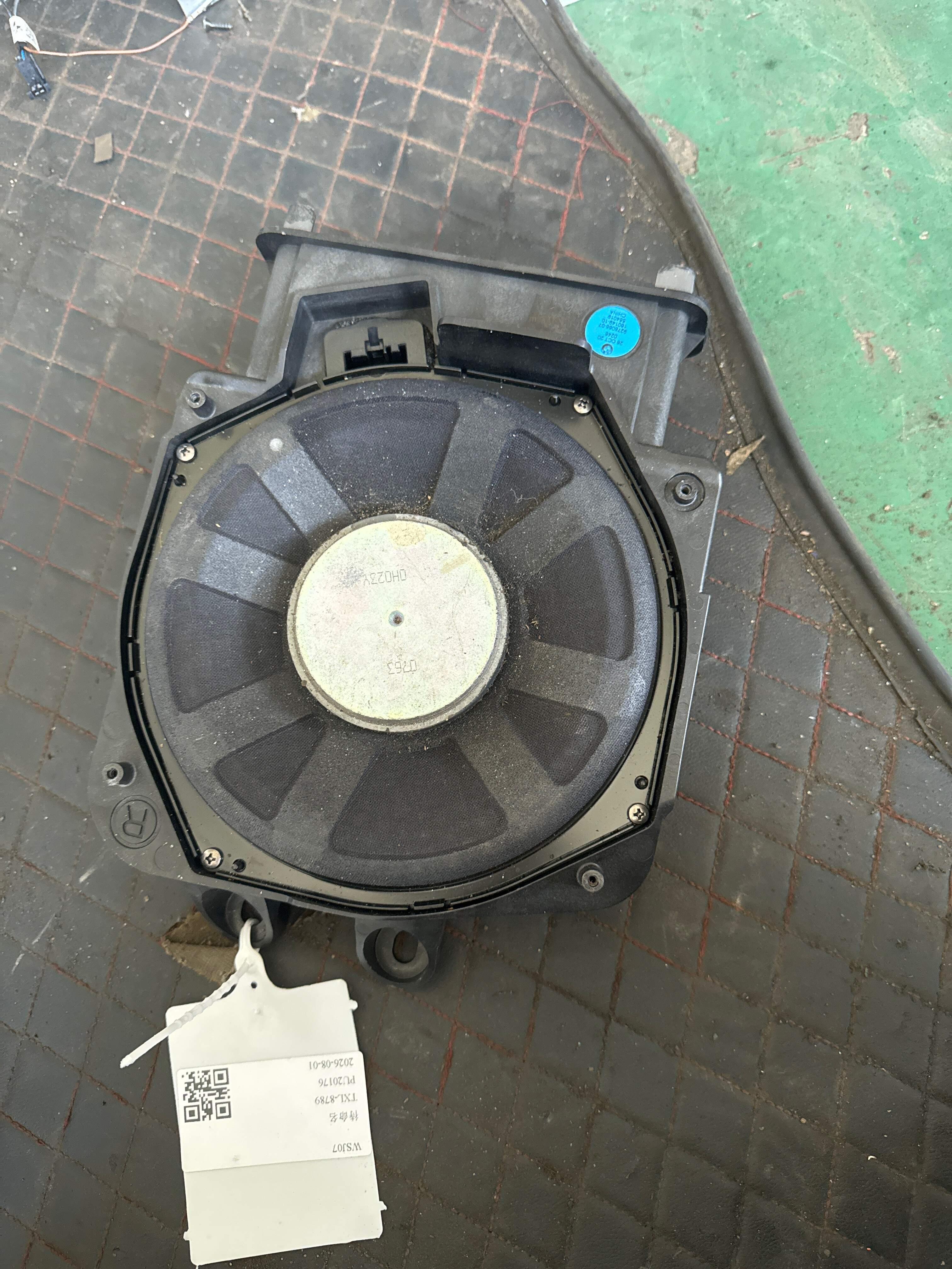 65139278066 中央低音扬声器（右）