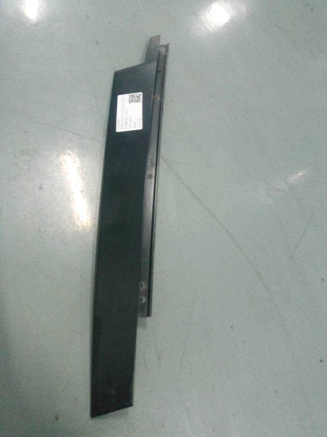 51337136951 前门窗框外饰板(左后