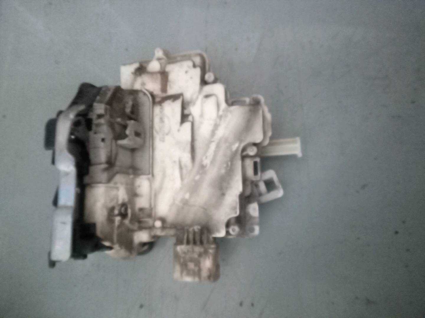 4G0839016 后门锁总成(右)
