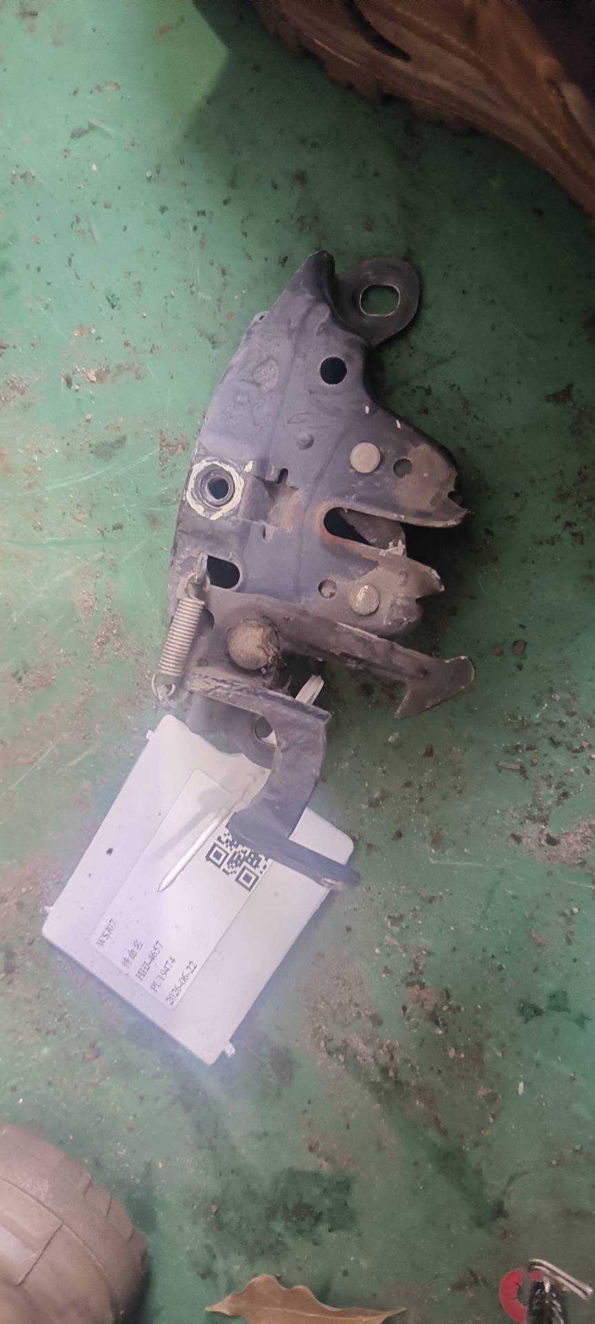 90502EN00A 尾盖锁总成