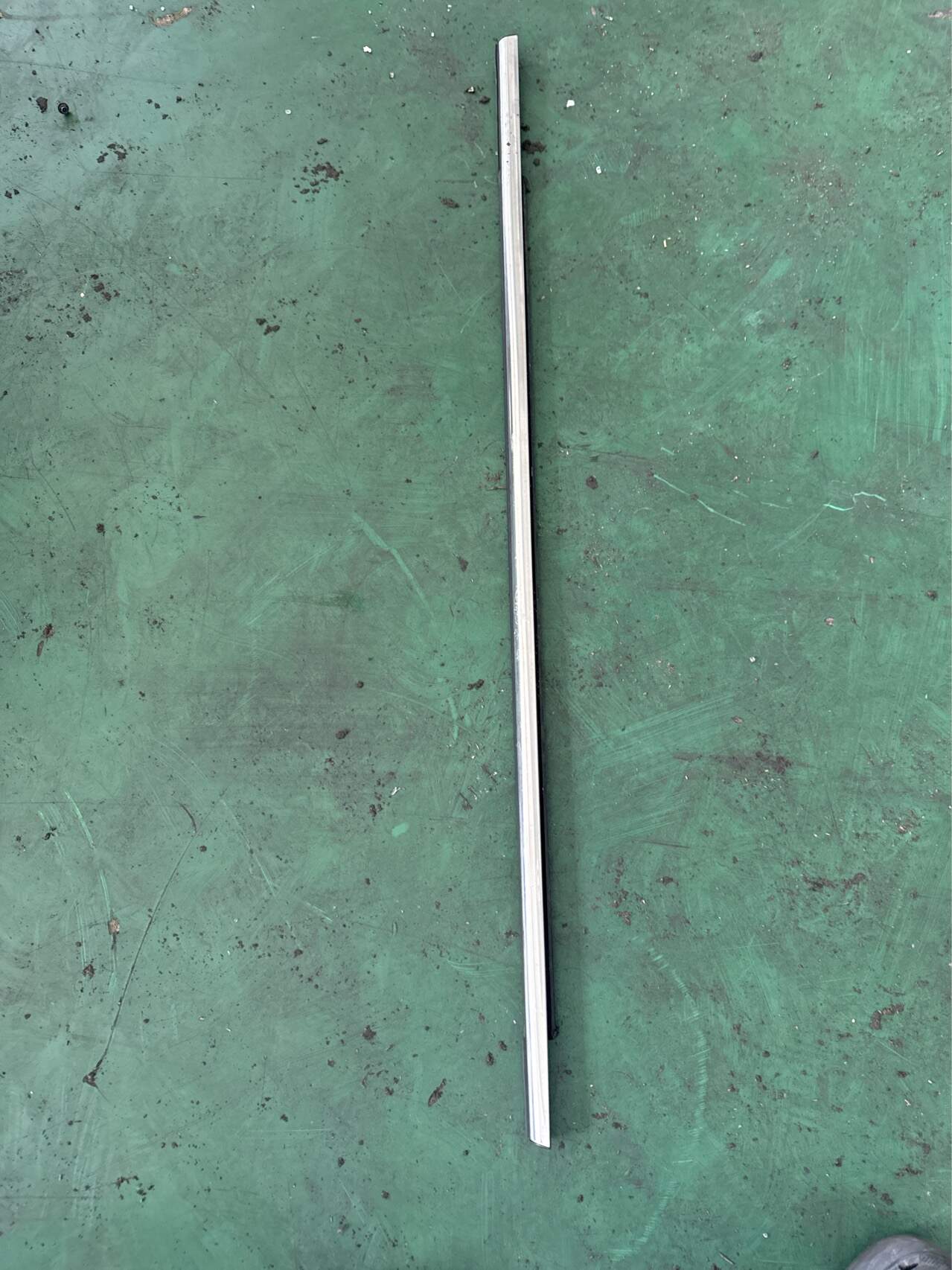 MEH6207115 Left Rear Door Outer Belt Molding