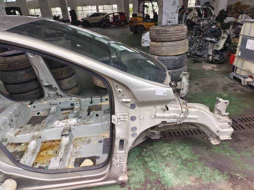 9808232780 A柱外板（右上）