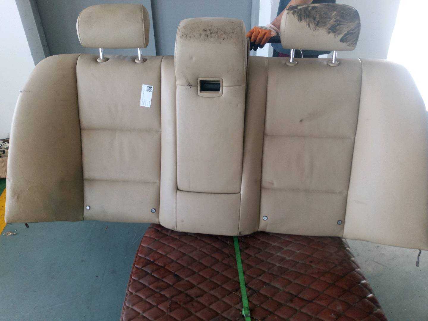 52207124915 后排座椅头枕导套