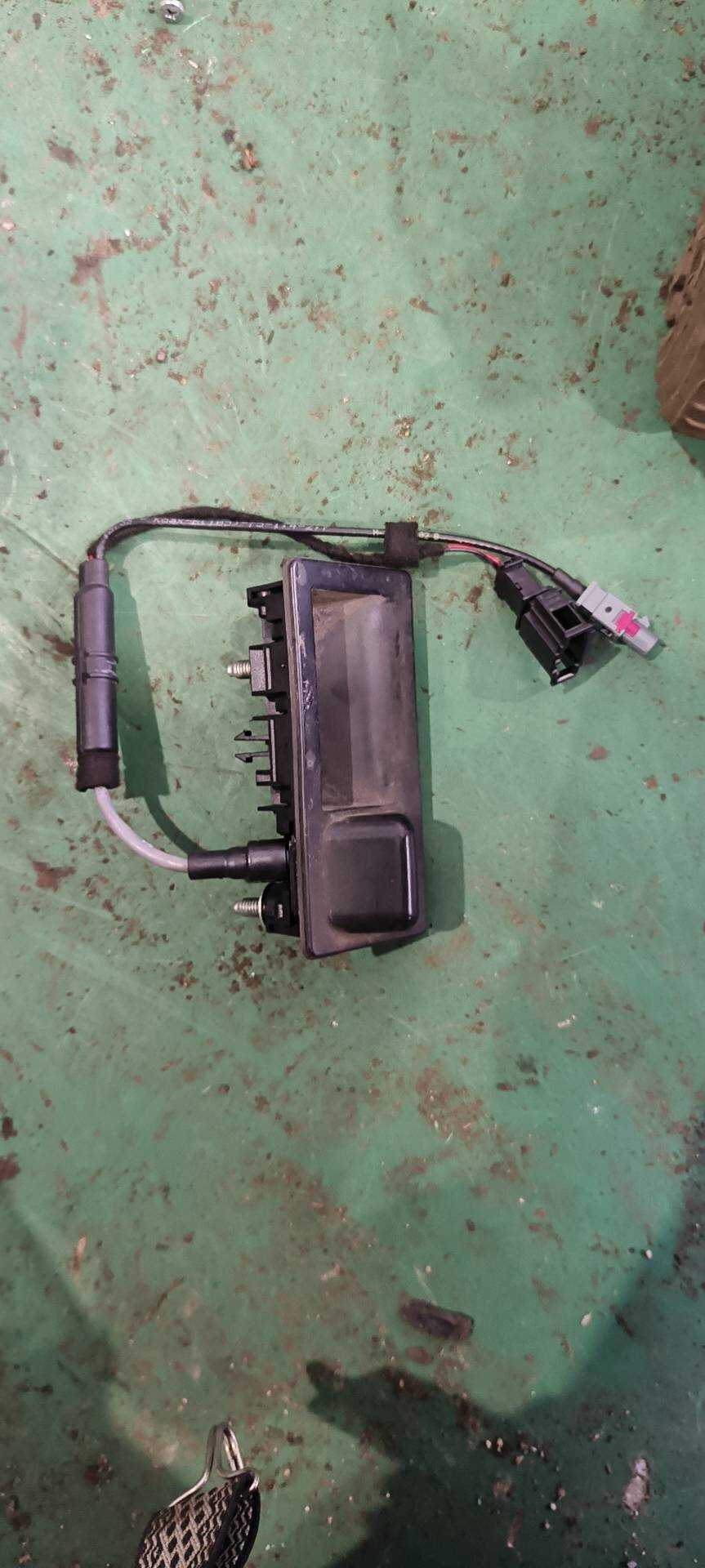 5N0827566AA Trunk Lid Release Switch