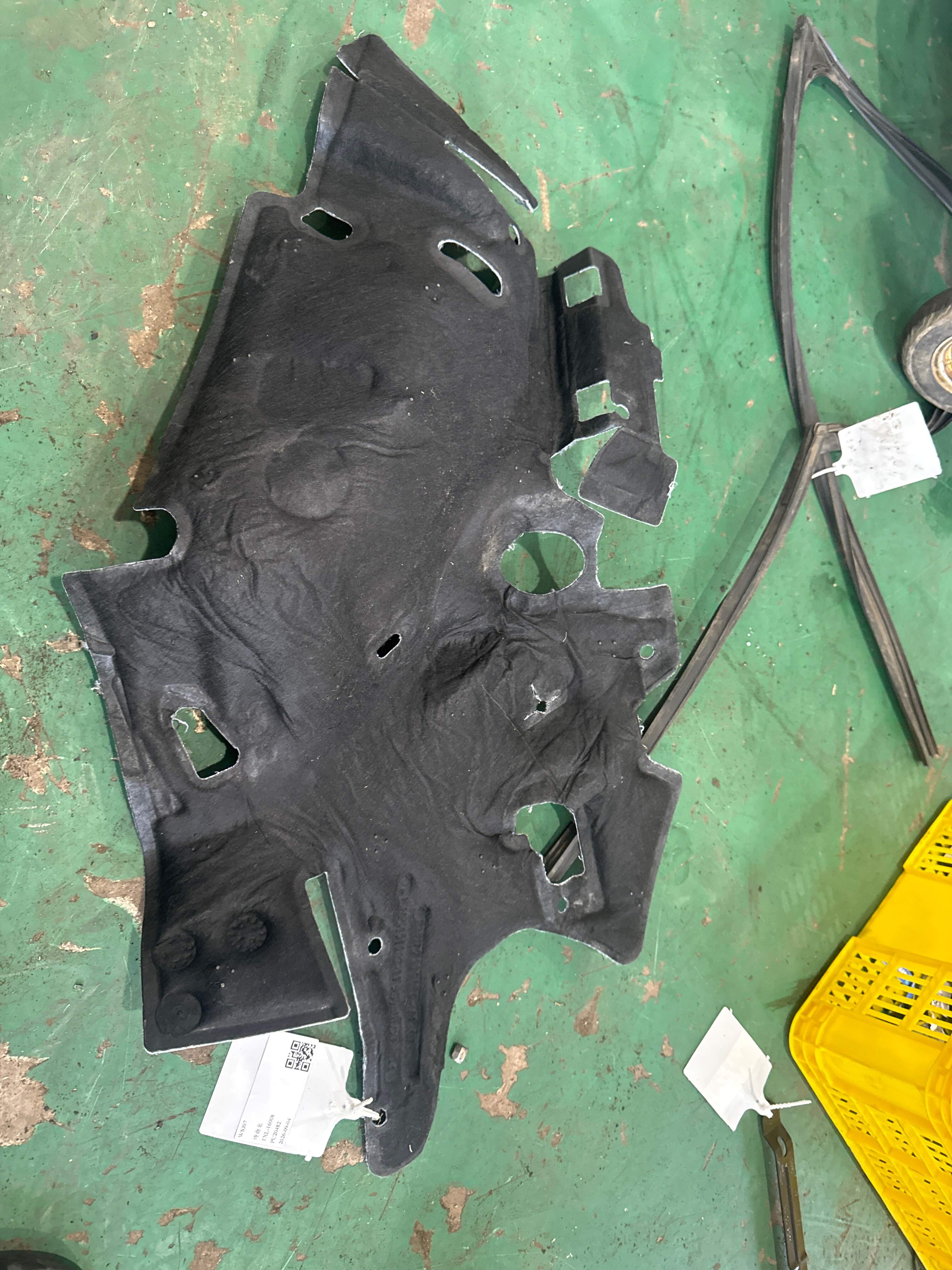 51487296056 Sound Insulation Trunk Right