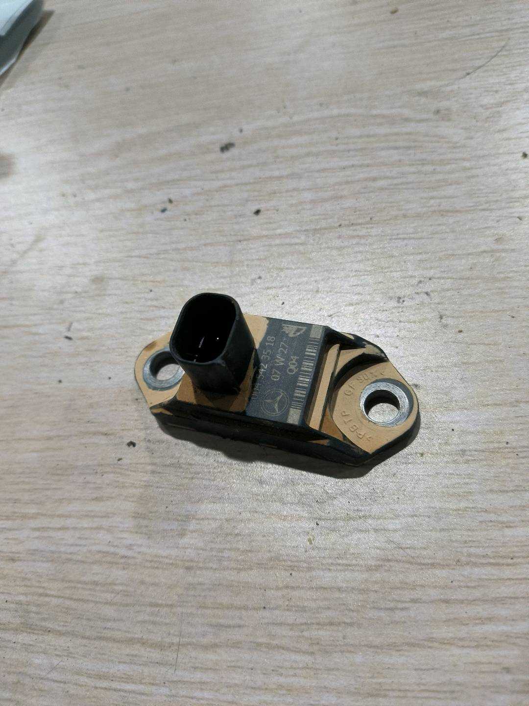 A0009056502 电子悬架垂直加速传感器
