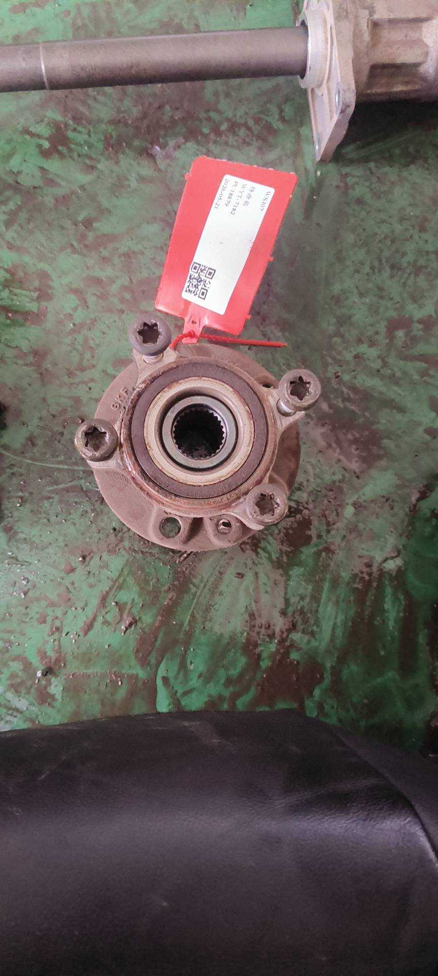 50533569 Wheel Hub