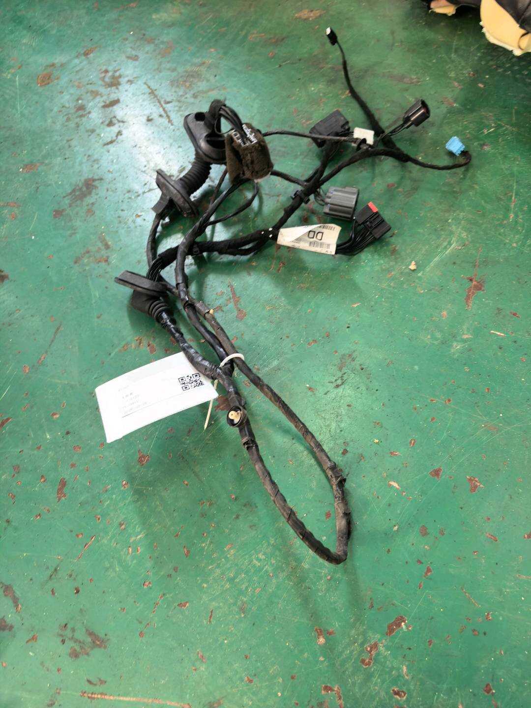 C2Z3694 Rear Door Wiring Harness, Left