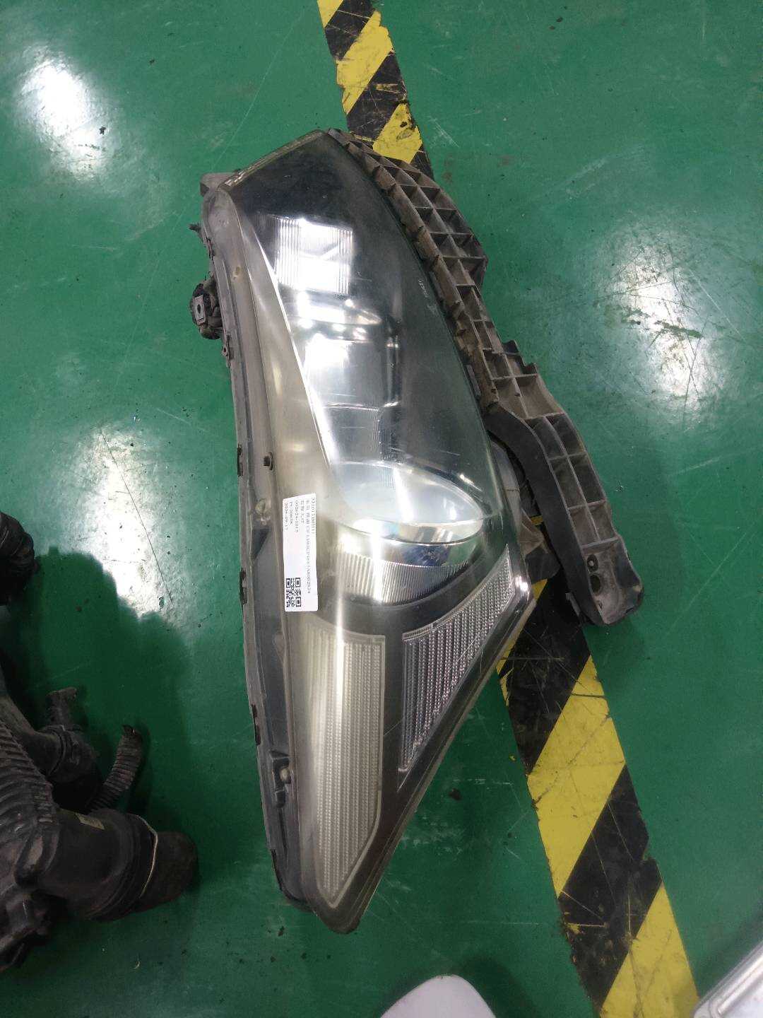 33101TB0H11 前大灯半总成（右）