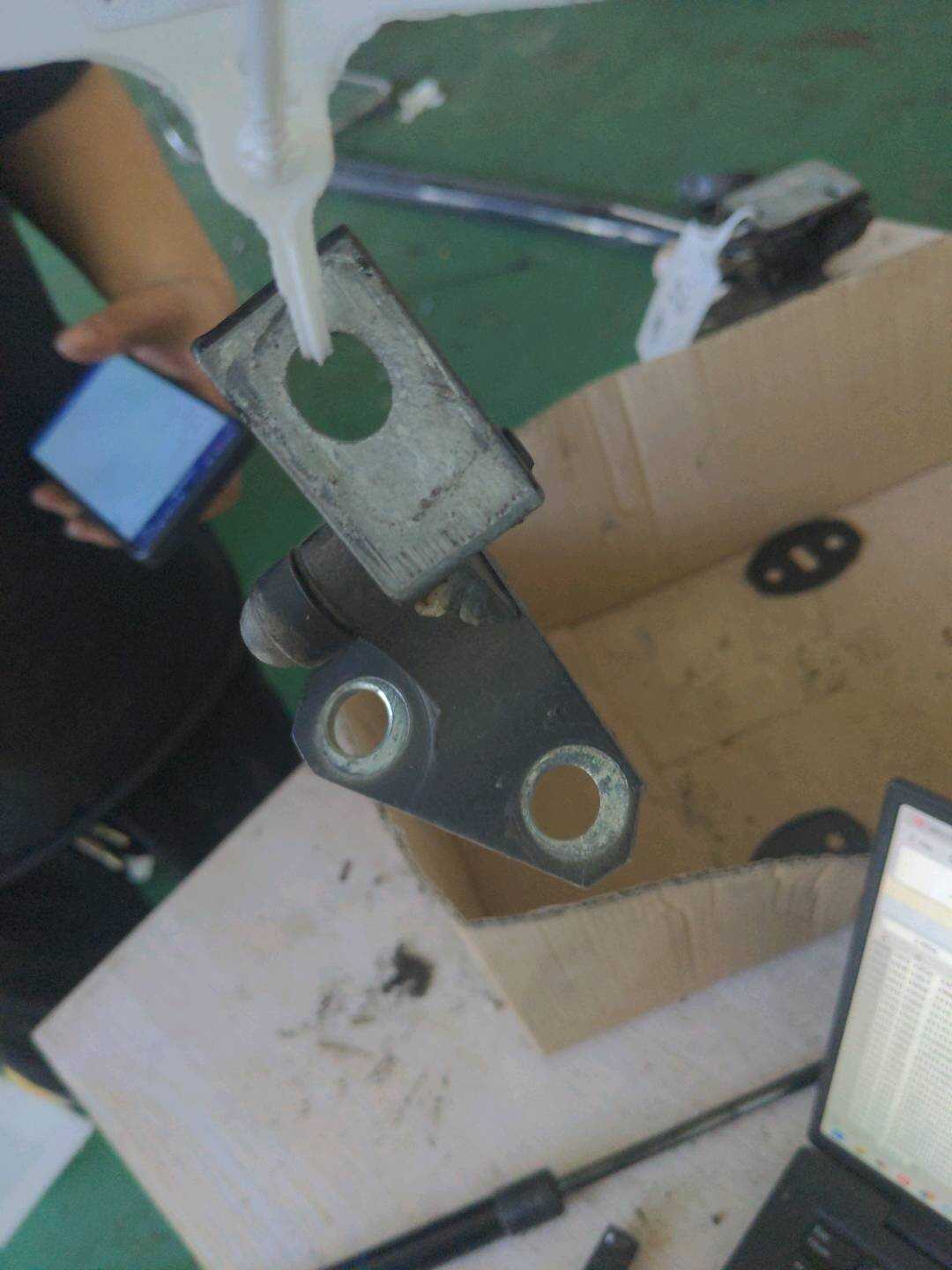 L3CD831402 Front Door Hinge (Upper Right)