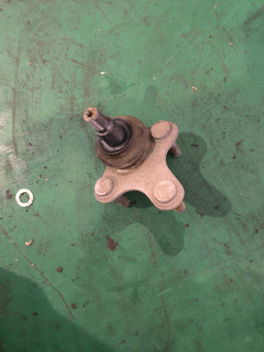 L5QL407365 Front Lower Control Arm Ball Joint, Left