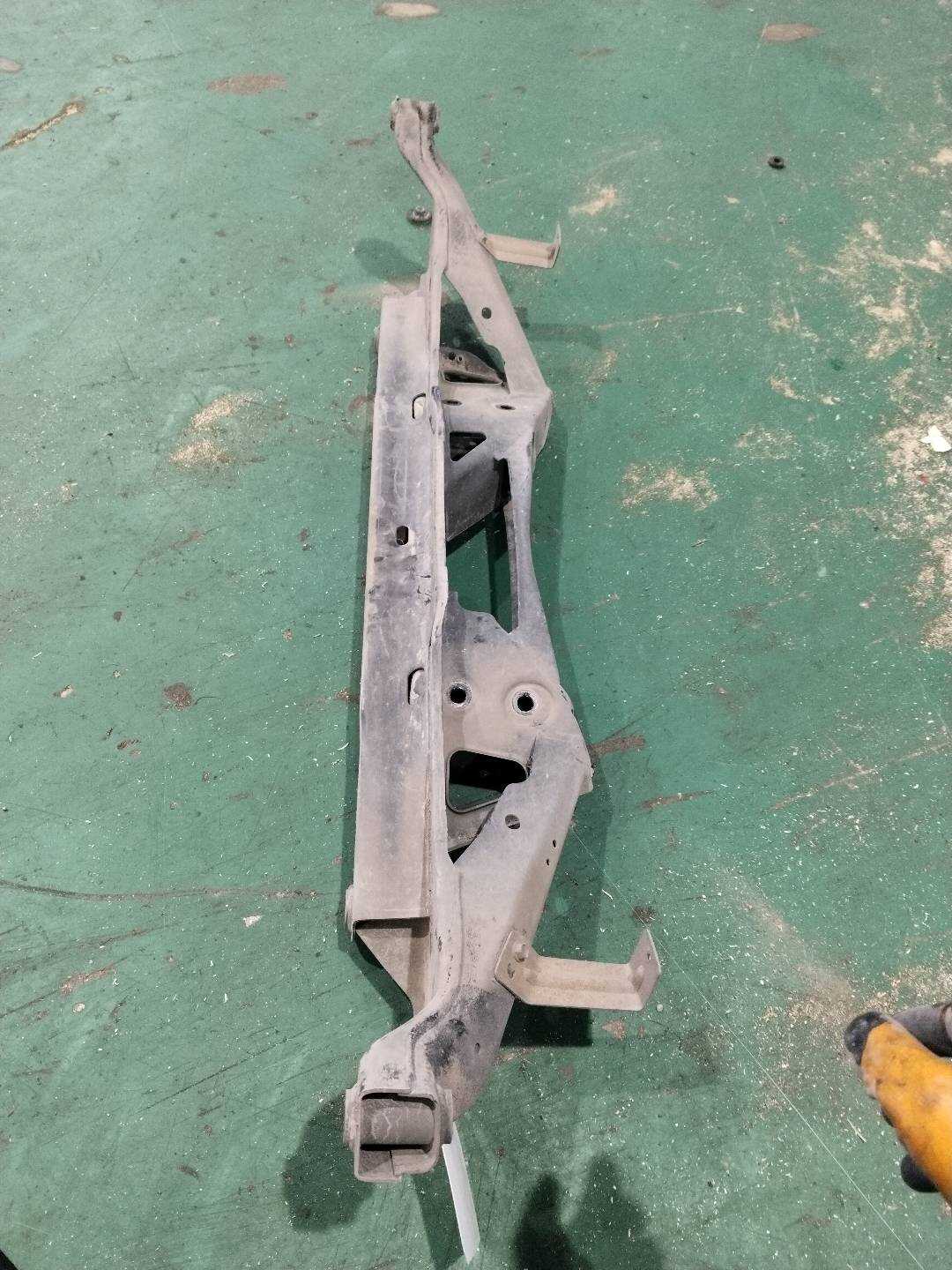 33319804721 Rear Axle Housing