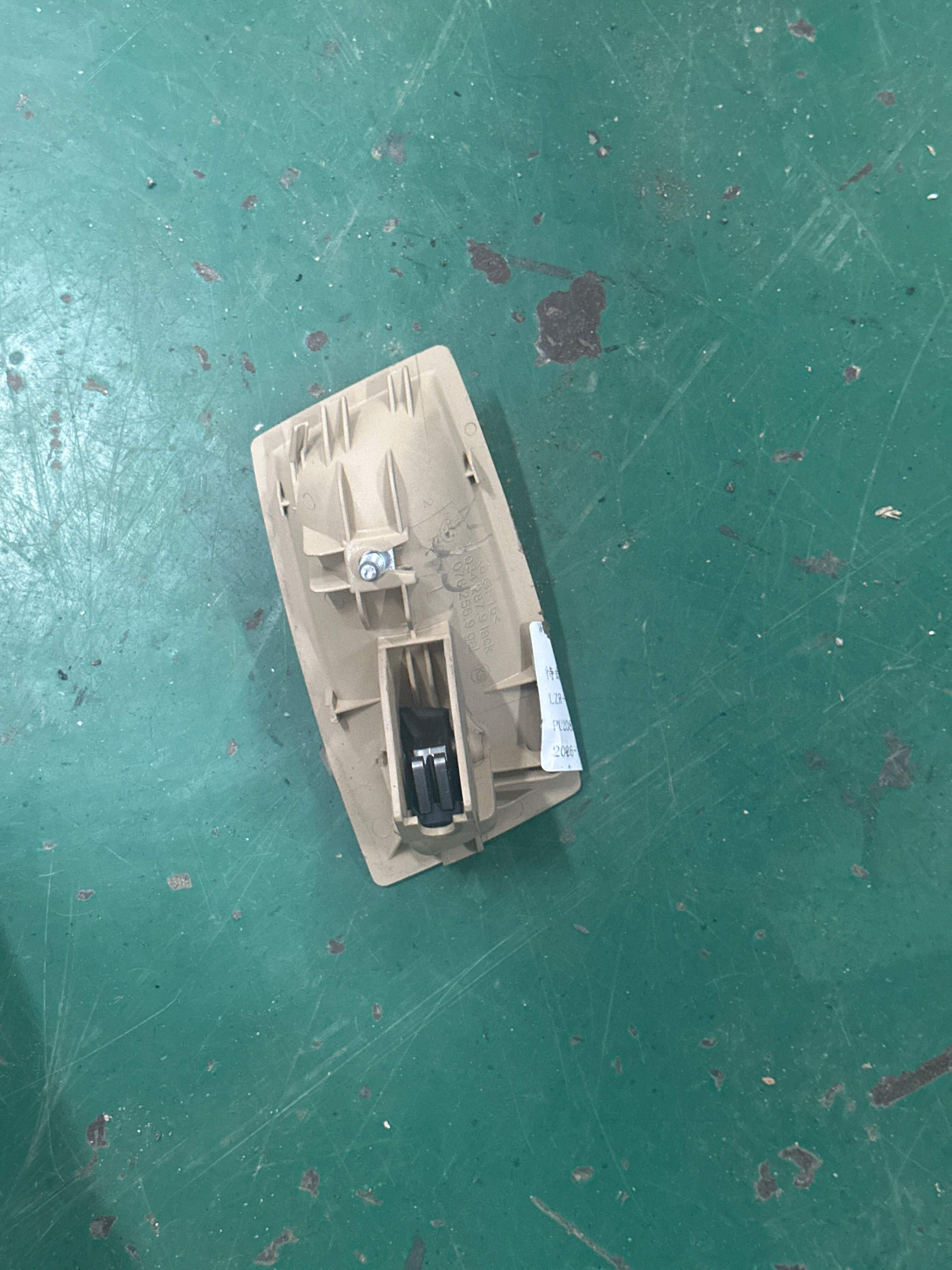 51217076261 后门内拉手(左)