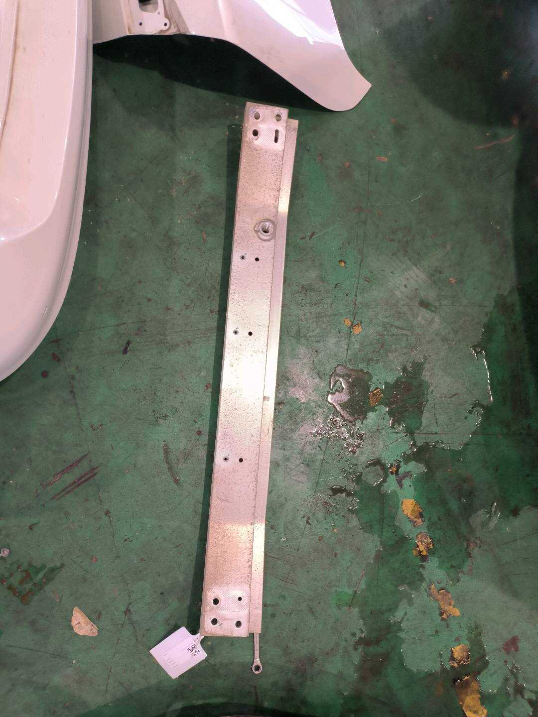 850306HJ0A 后保险杠骨架