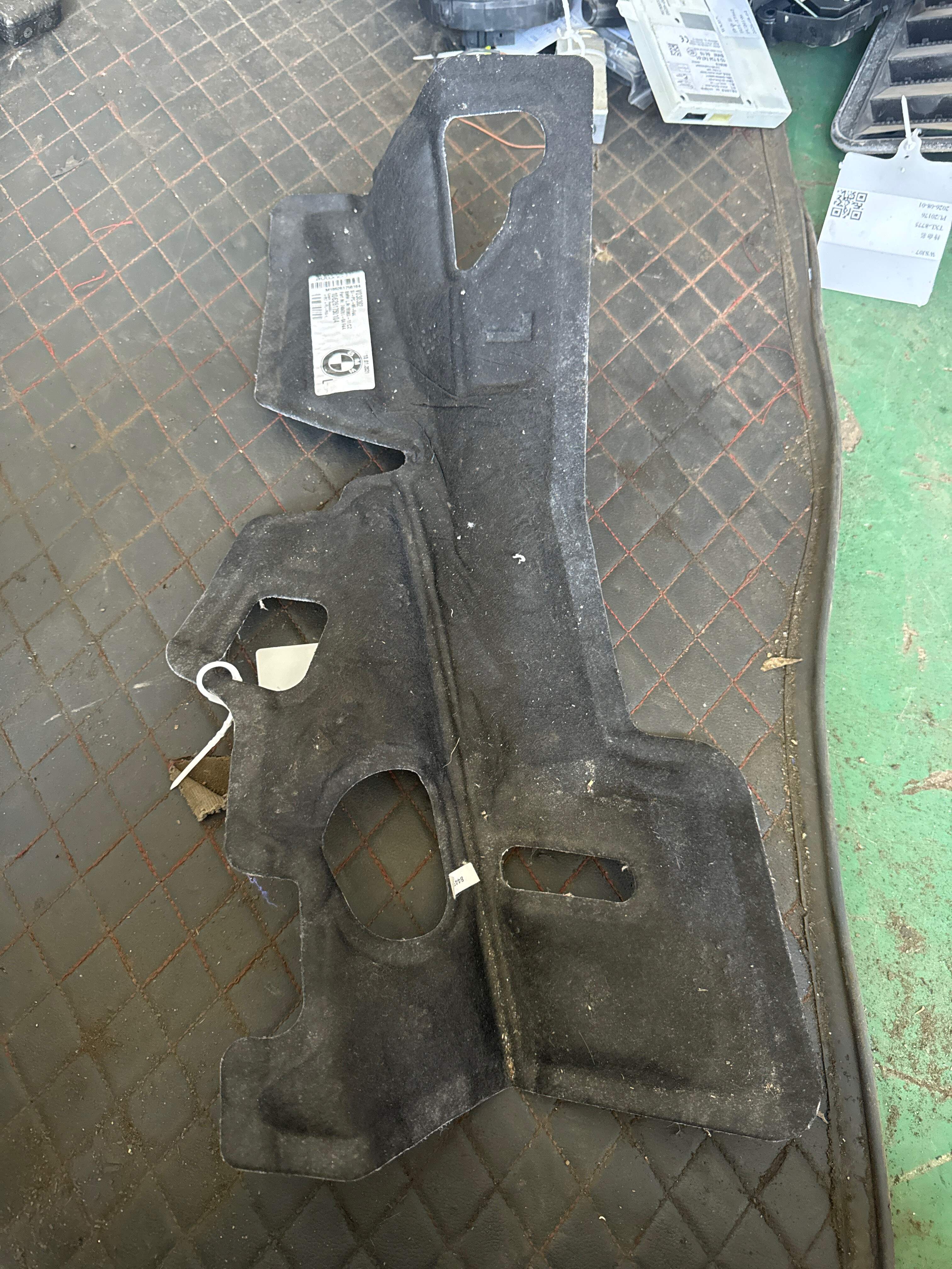 51487484761 隔音装置 底板 左后