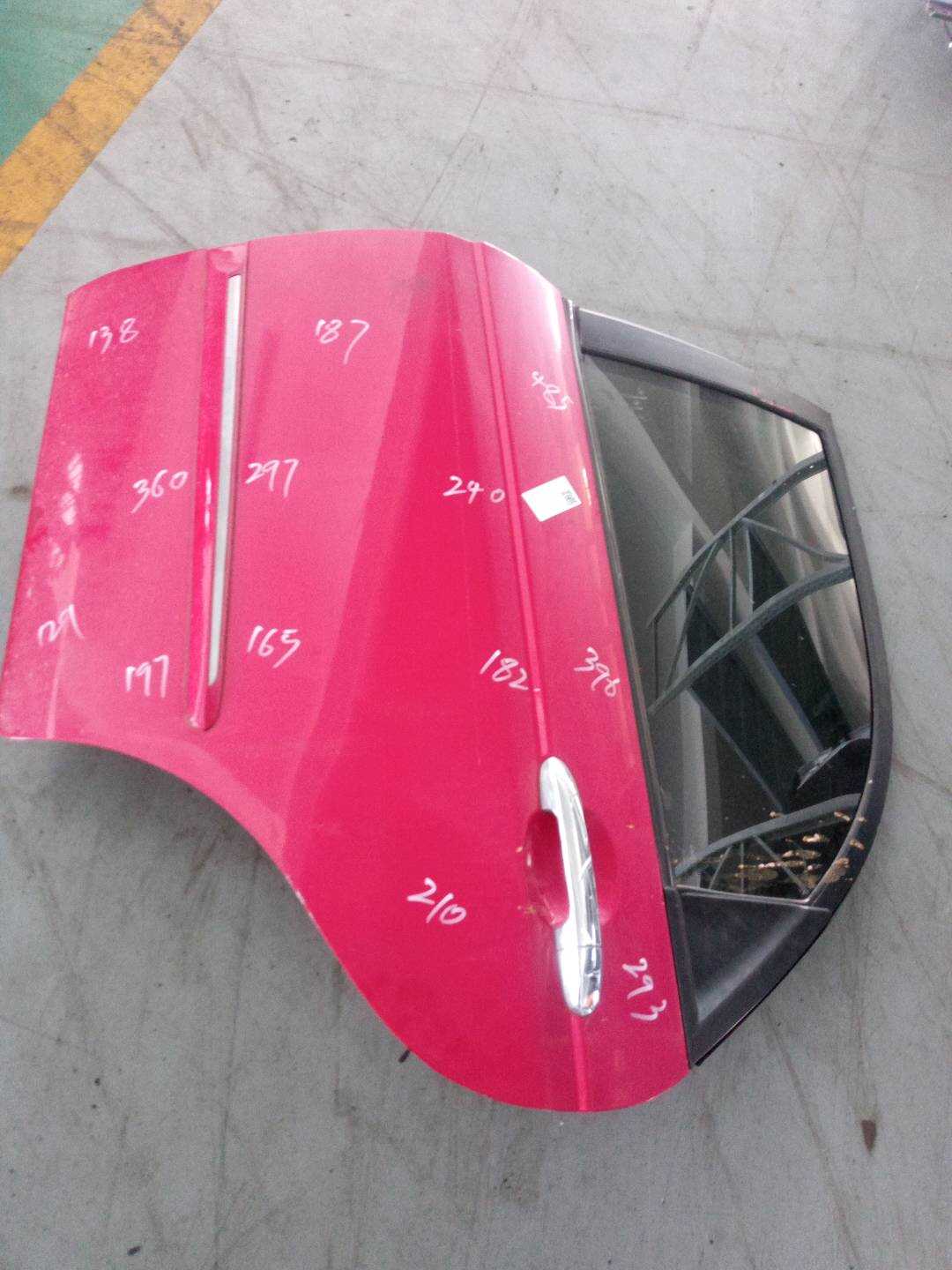 KG770032F000 后门壳（左）