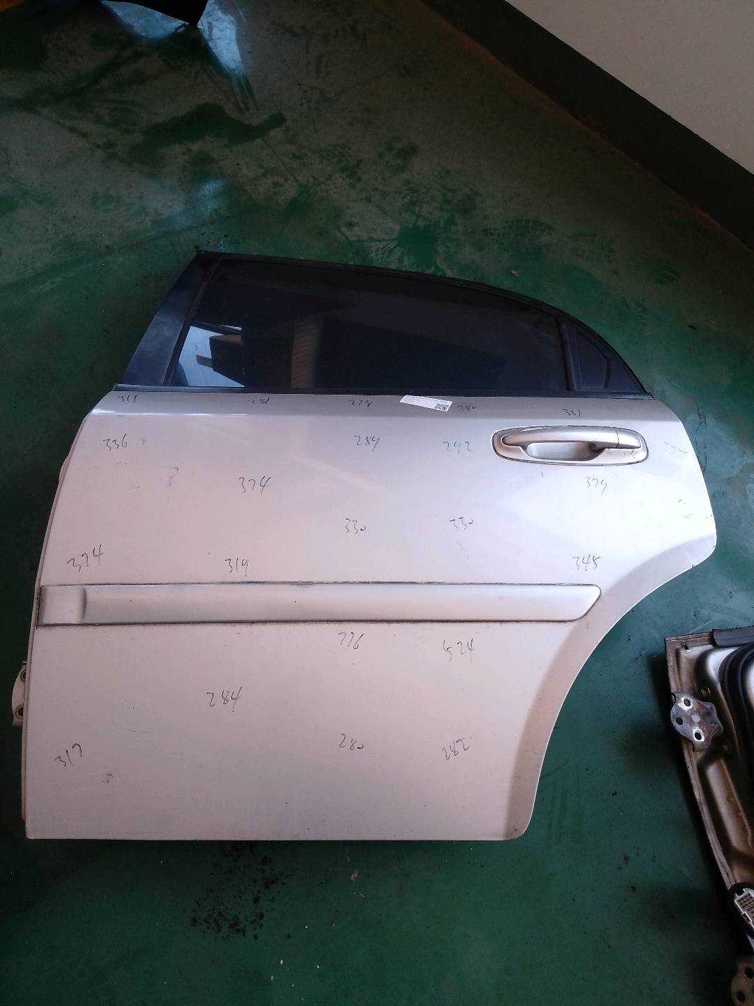 DY9032403 后门壳(左)