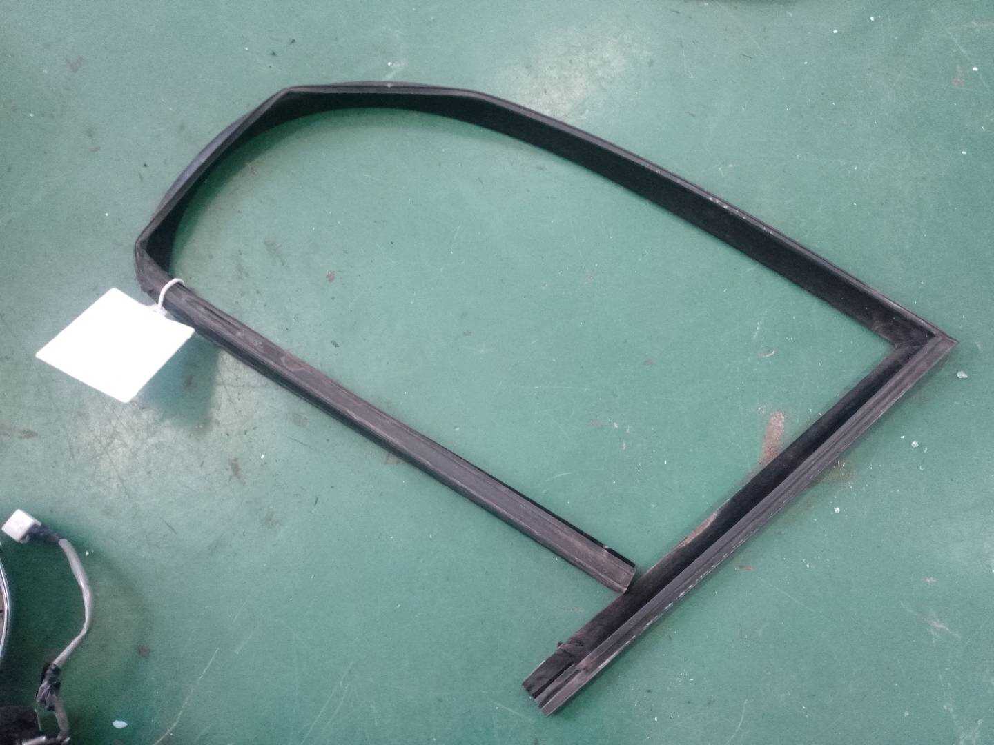 51337033799 前门玻璃绒槽(左)