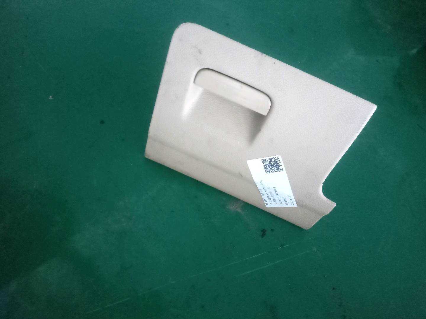 1K1857114T7G8 仪表台杂物箱(左)