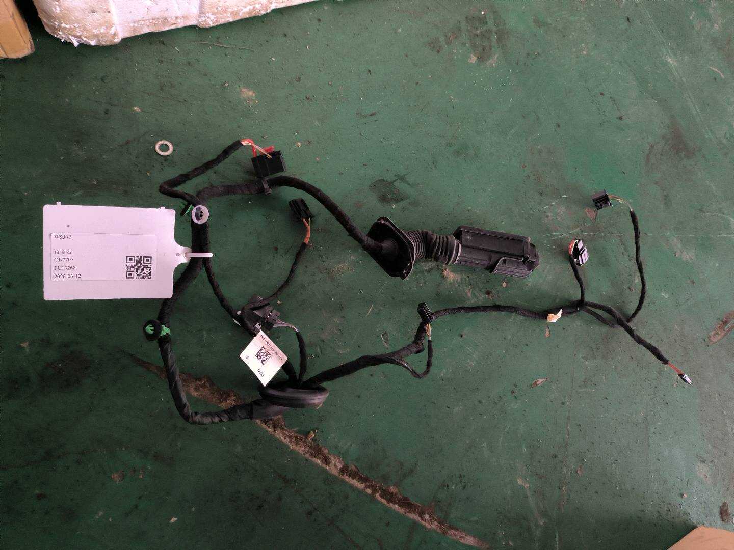 L5CG971121BB 前门线束（右）
