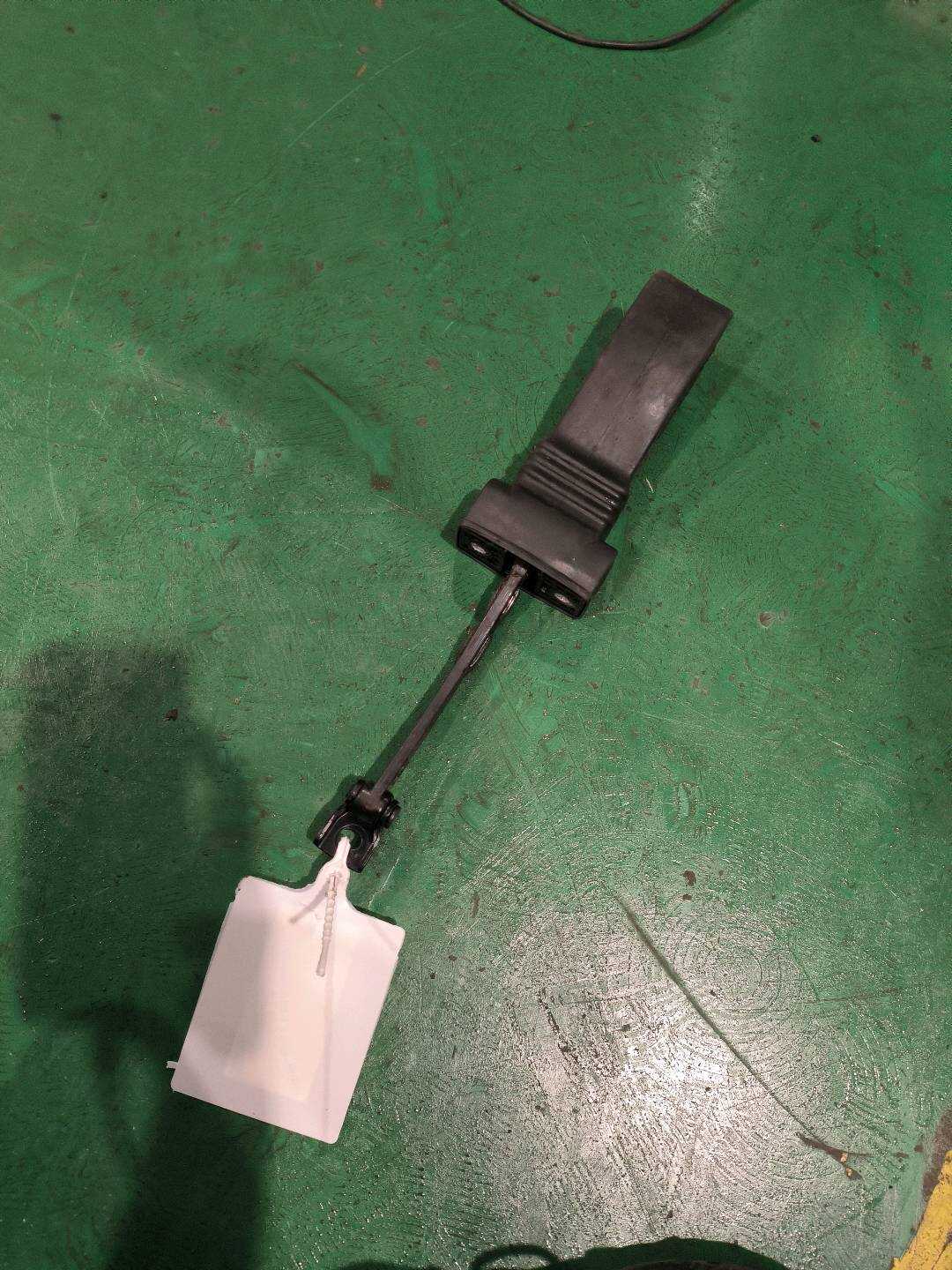 L8R0837249D 前门限位器（右）